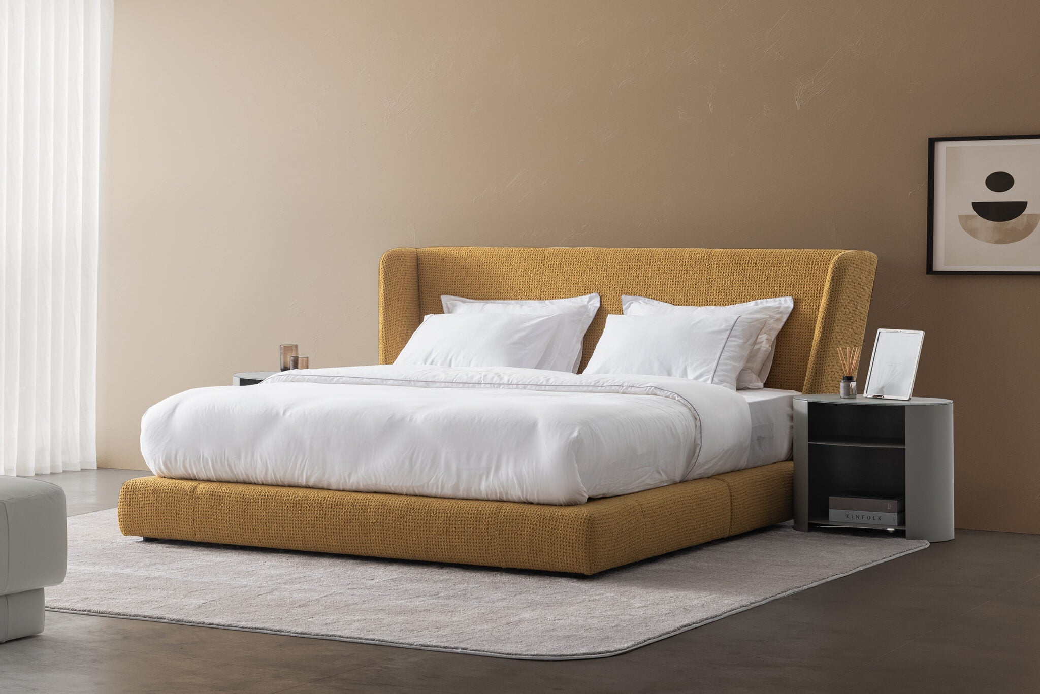 Нощно шкафче «Bean» - стъклен плот и метална конструкция, размер 60х51х40см