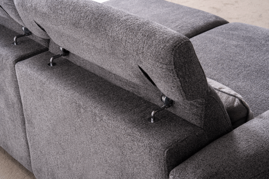 Триместен разтегателен диван - легло «Roma» + 2 декоративни възглавници, ширина 234см