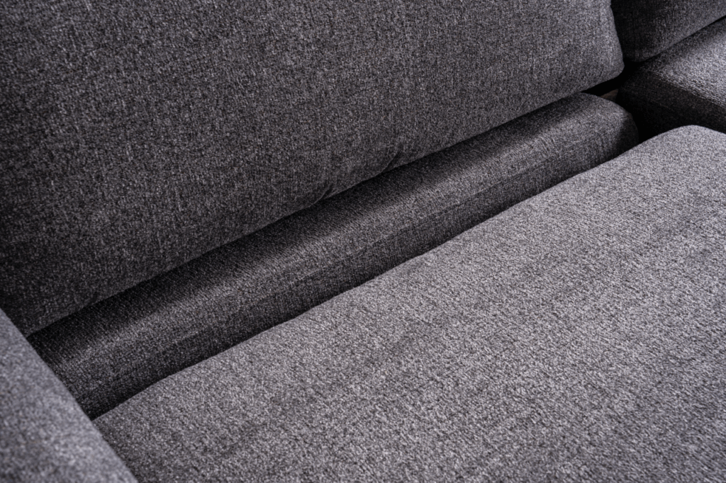 Триместен разтегателен диван - легло «Roma» + 2 декоративни възглавници, ширина 234см