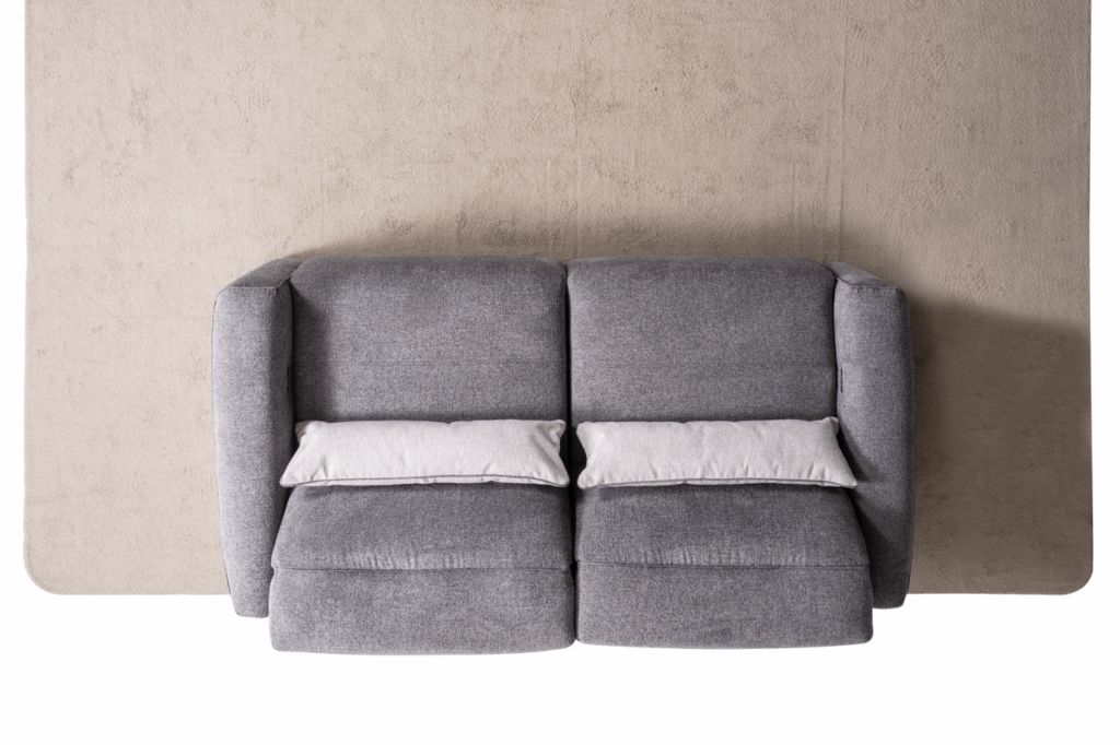 Триместен разтегателен диван - легло «Roma» + 2 декоративни възглавници, ширина 234см