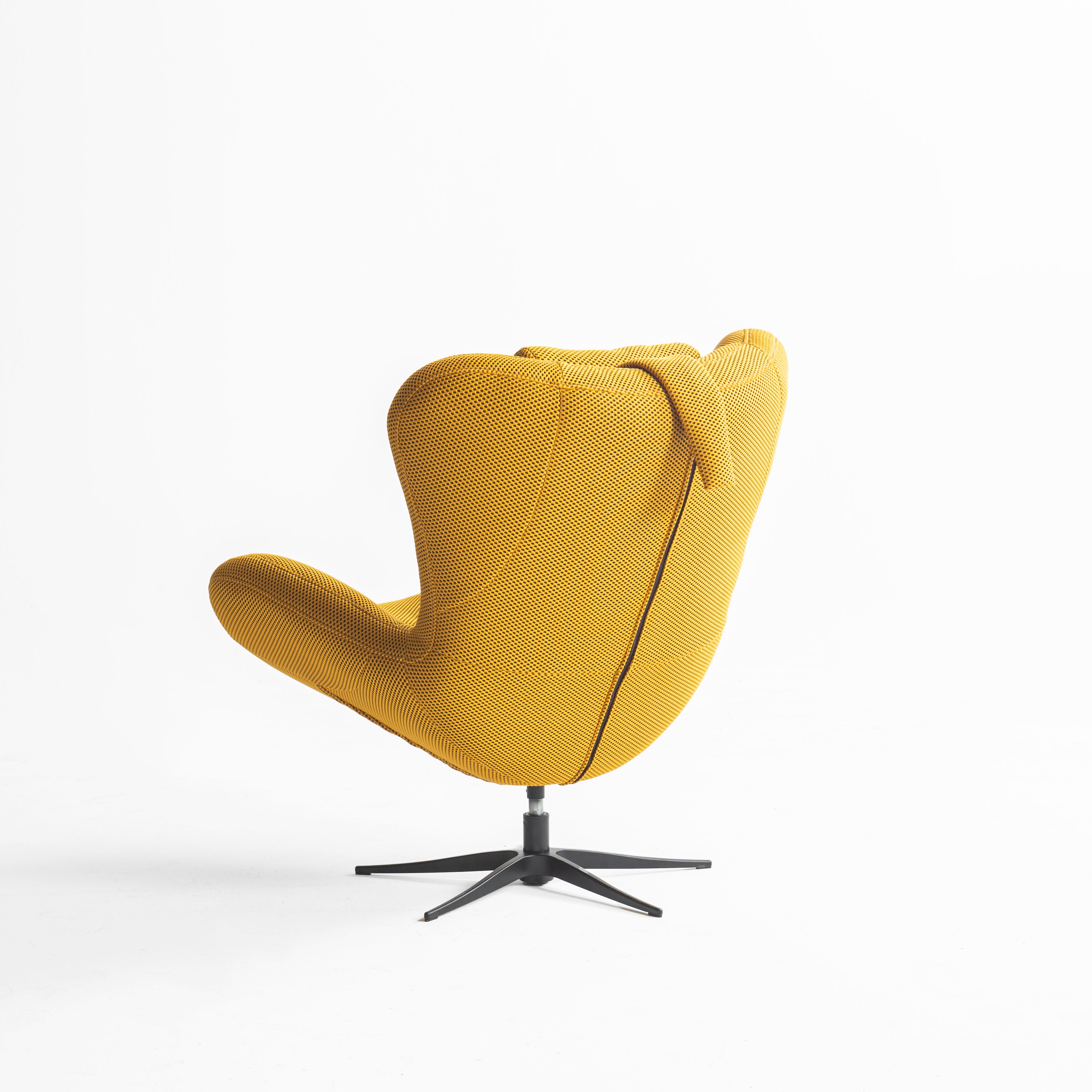 Кресло «Yonca» с въртяща се основа