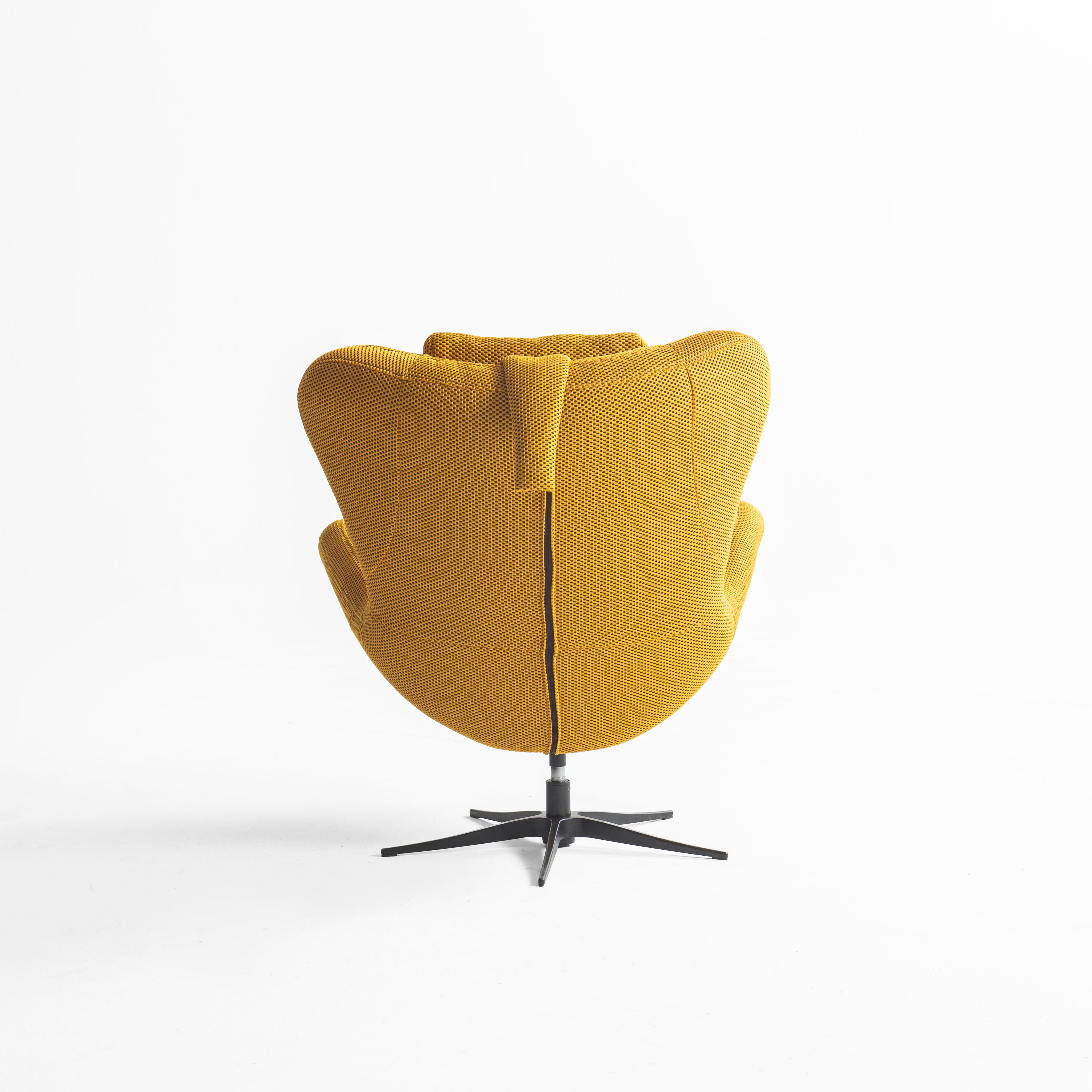 Кресло «Yonca» с въртяща се основа