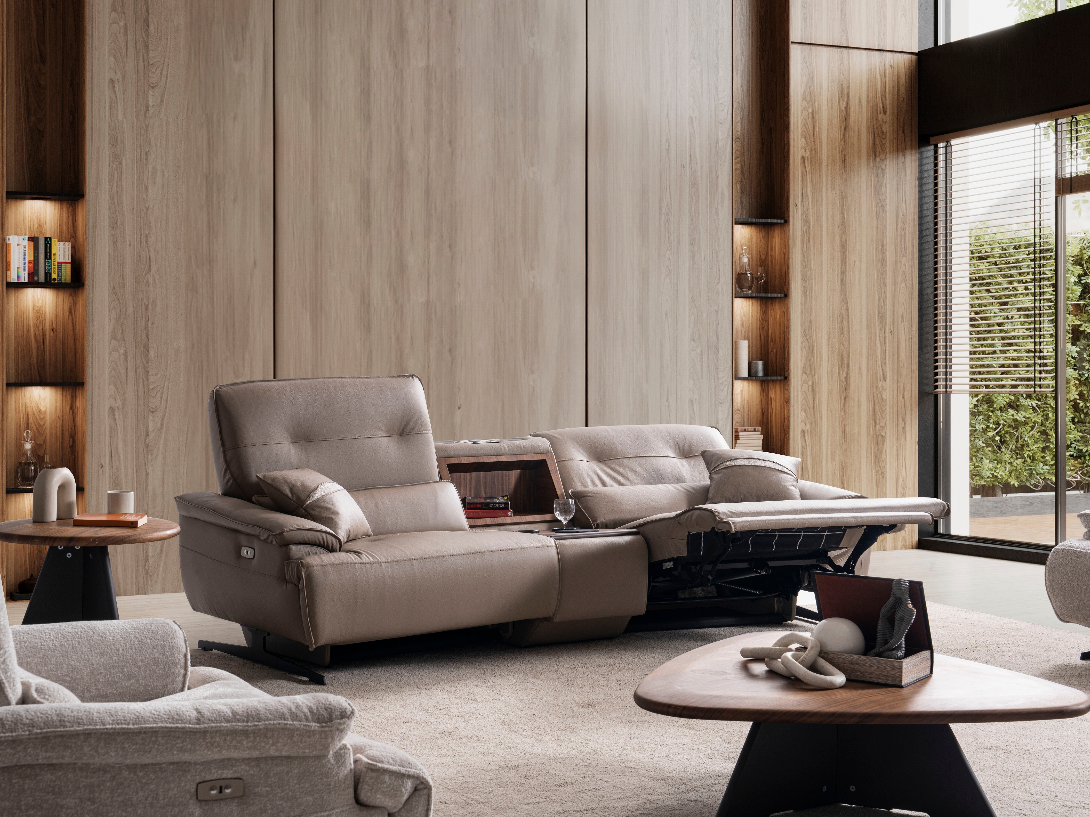 Двуместен диван «Perge» + електрически механизъм, USB зарядна станция, музикална конзола, ширина 270см