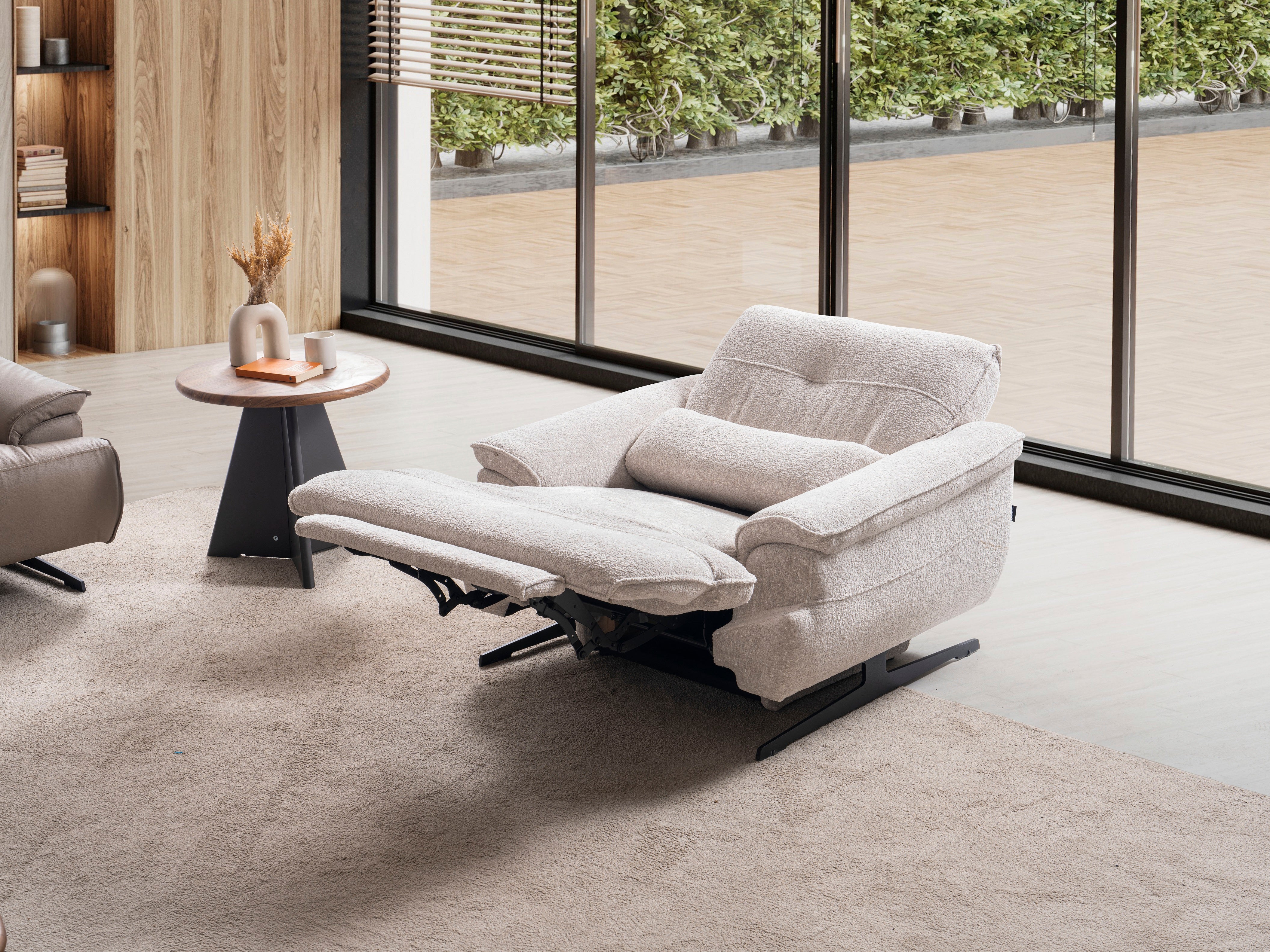 Кресло «Perge» с електрически релакс механизъм, USB зарядна станция