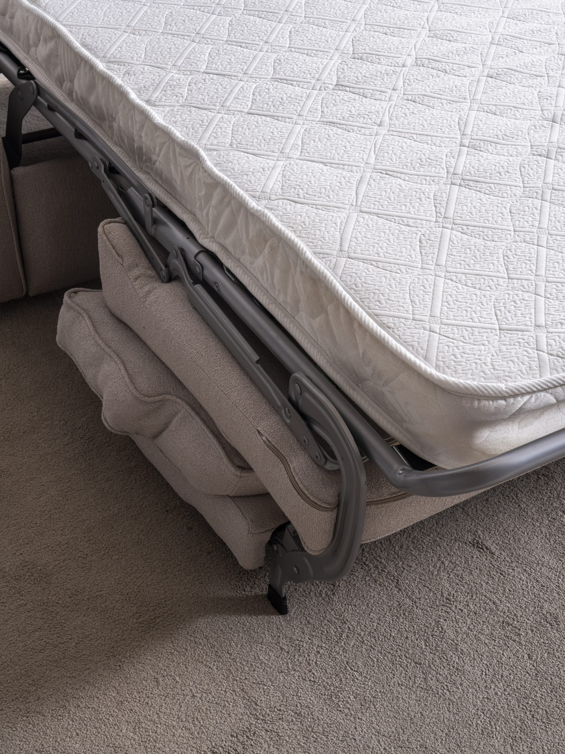 Триместен разтегателен диван - легло «Rustik» + 2 декоративни възглавници, ширина 195см