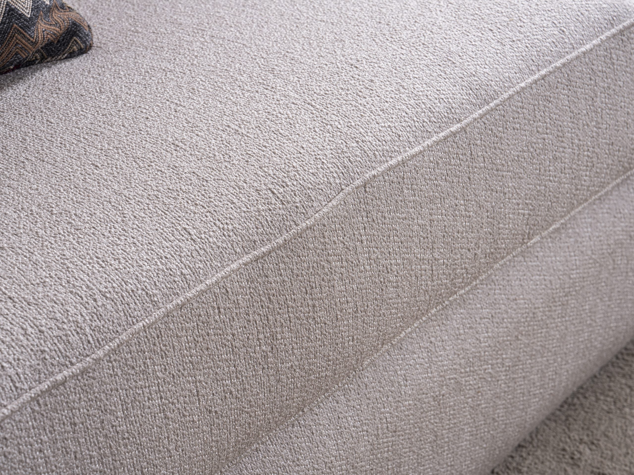 Триместен разтегателен диван - легло «Rustik» + 2 декоративни възглавници, ширина 195см