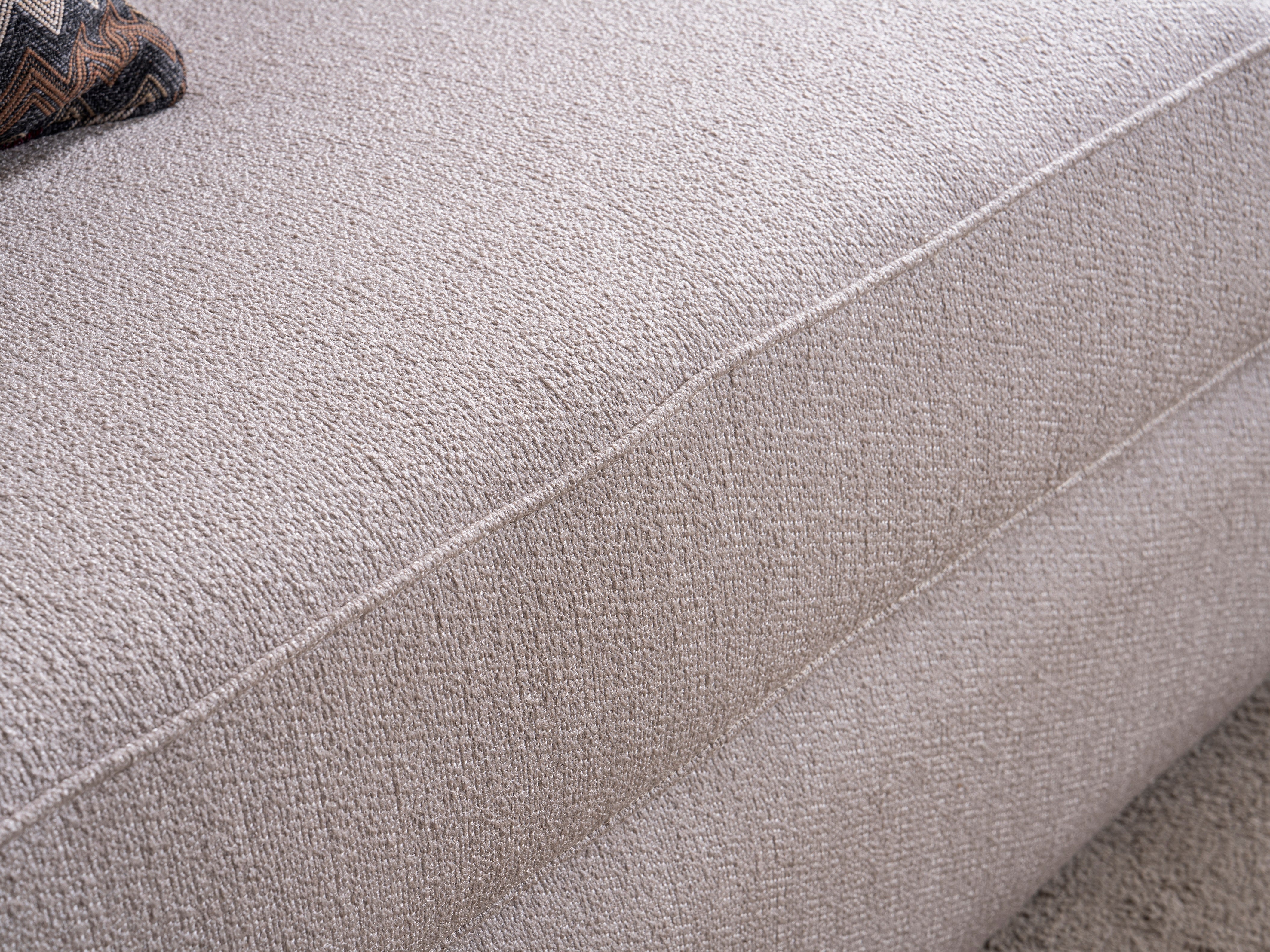 Триместен разтегателен диван - легло «Antik» + 2 декоративни възглавници, ширина 195см