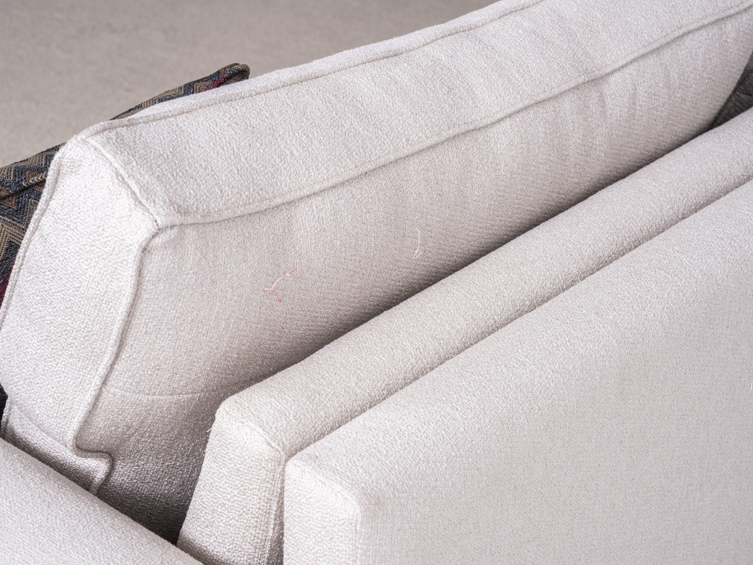 Триместен разтегателен диван - легло «Rustik» + 2 декоративни възглавници, ширина 195см