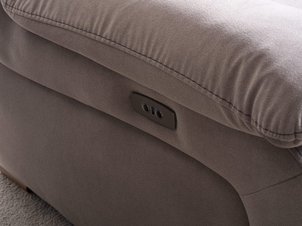 Кресло «Bambu» с електрически релакс механизъм, USB зарядна станция