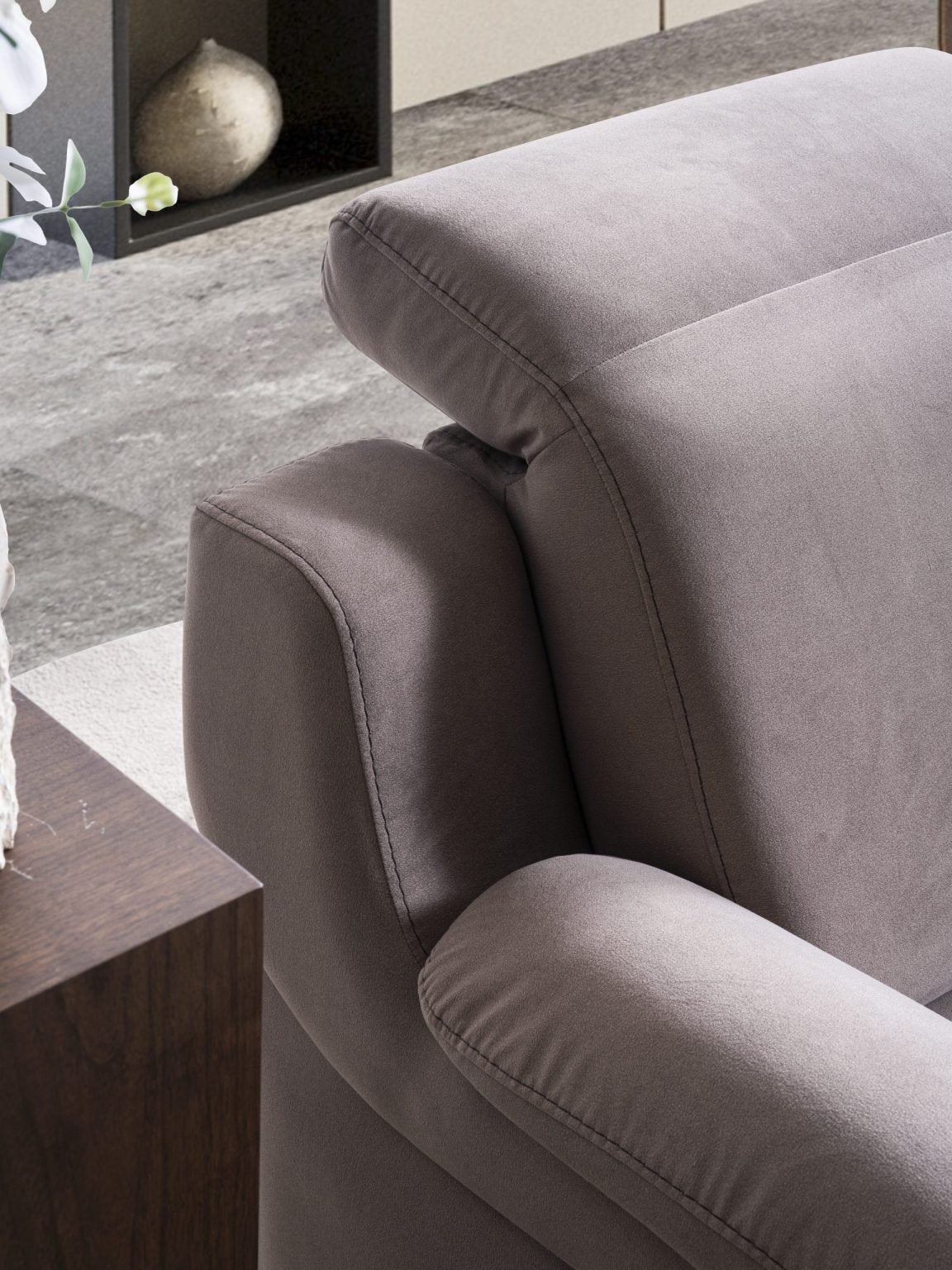 Кресло «Bambu» с електрически релакс механизъм, USB зарядна станция