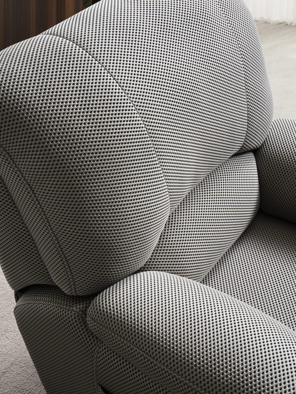 Кресло «Arsiyan» с електрически релакс механизъм, USB зарядна станция