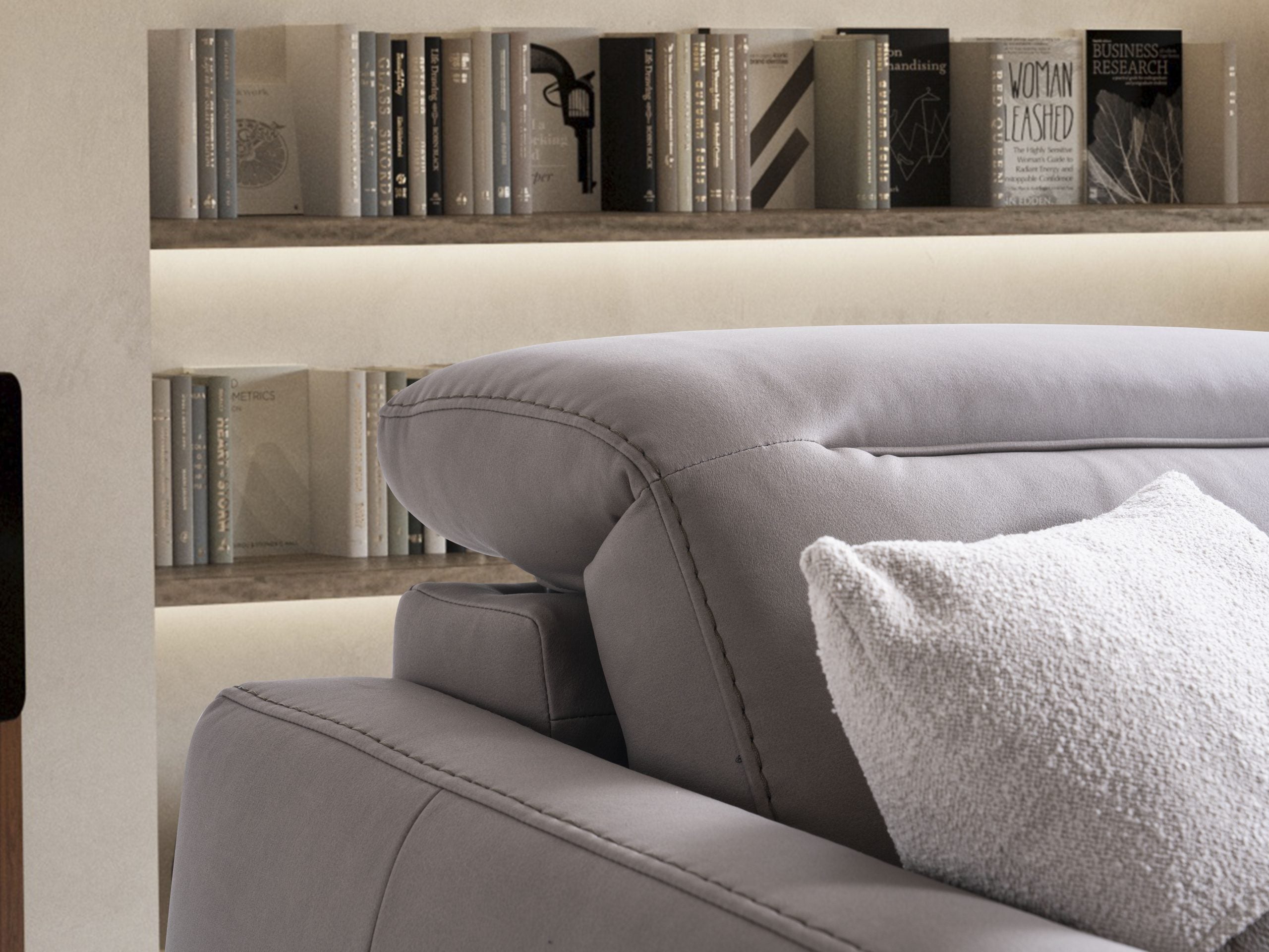 Ъглов разтегателен диван «Liman» + електрически механизъм, USB зарядна станция, ширина 270см