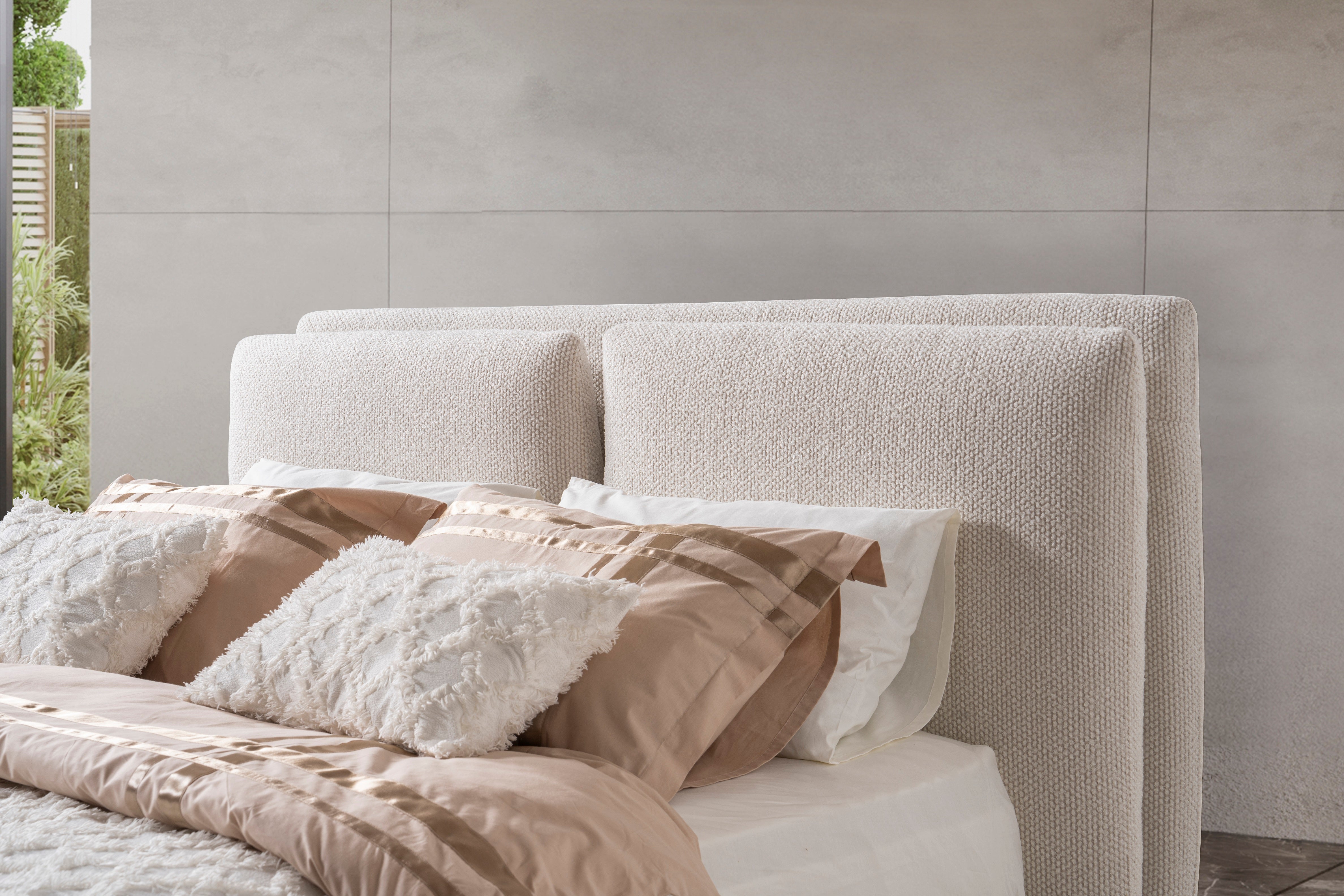 Тапицирано легло «Messina» с LED осветление