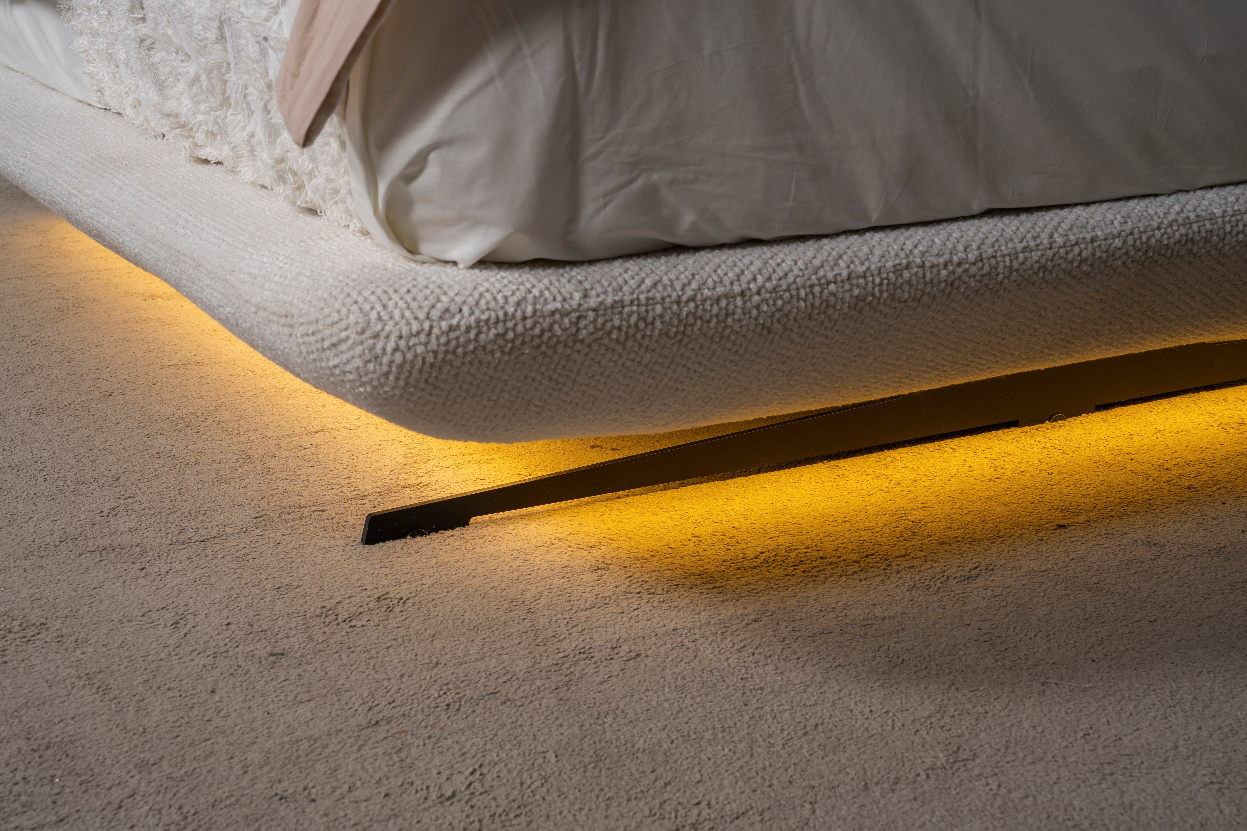 Тапицирано легло «Messina» с LED осветление