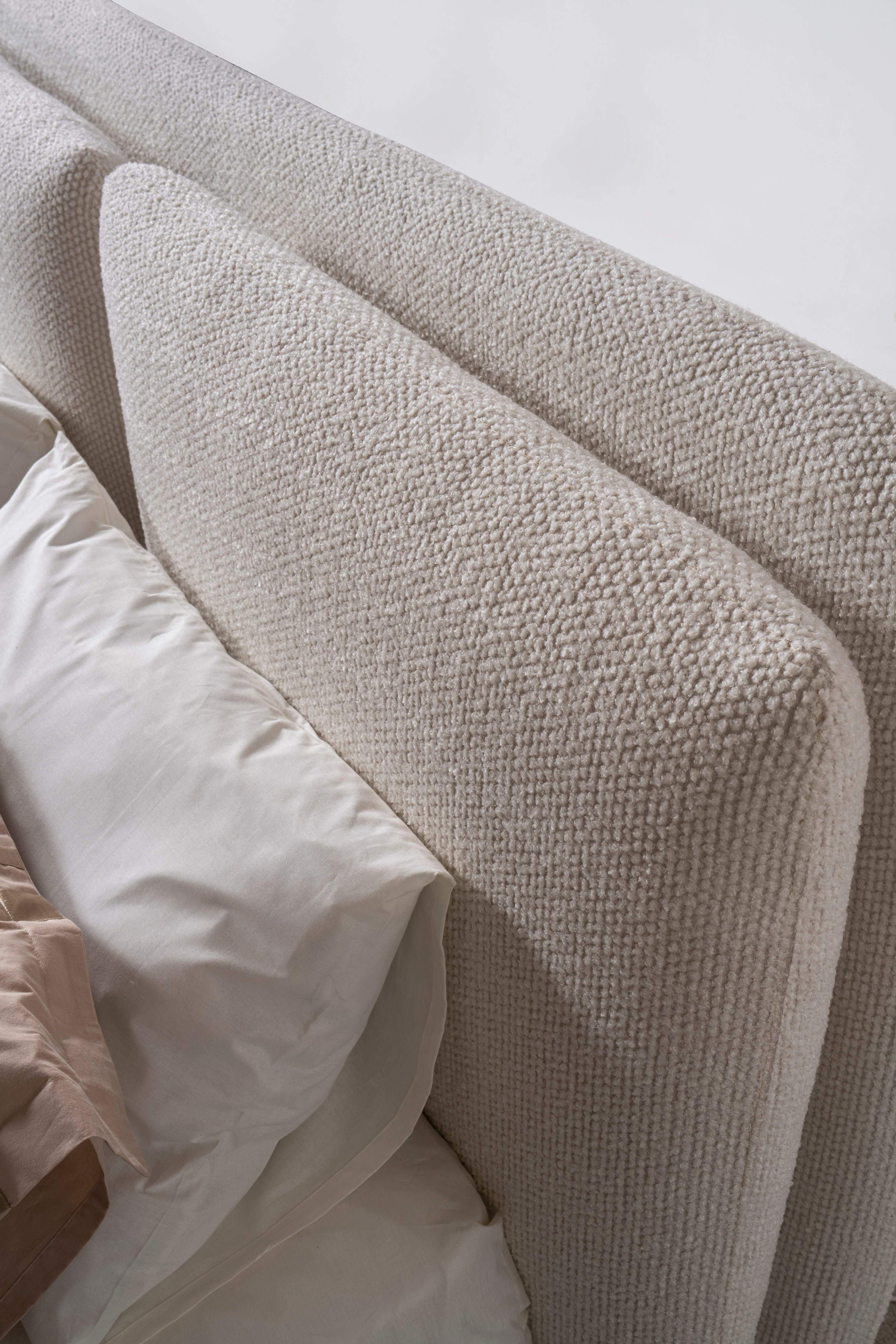 Тапицирано легло «Messina» с LED осветление