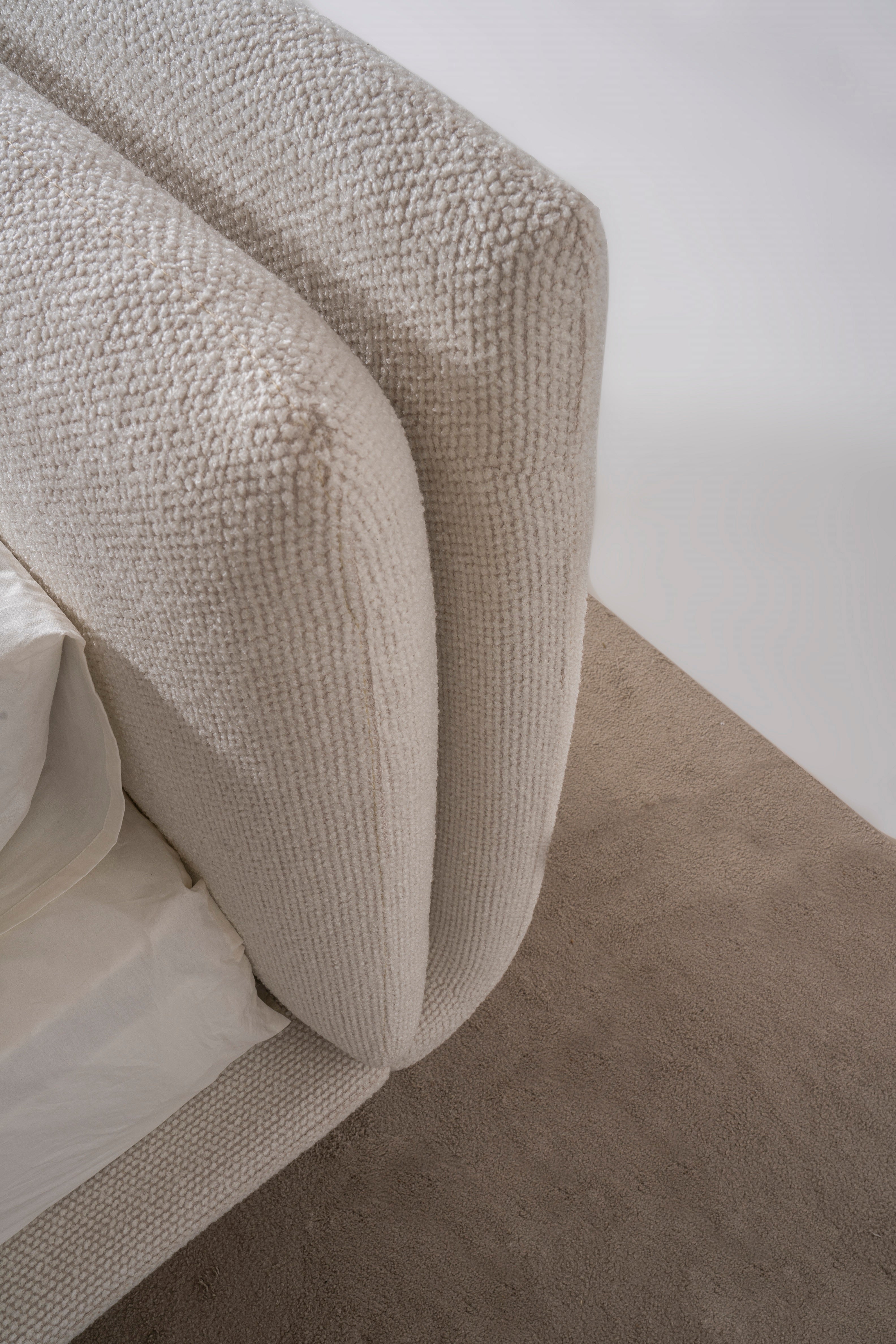 Тапицирано легло «Messina» с LED осветление