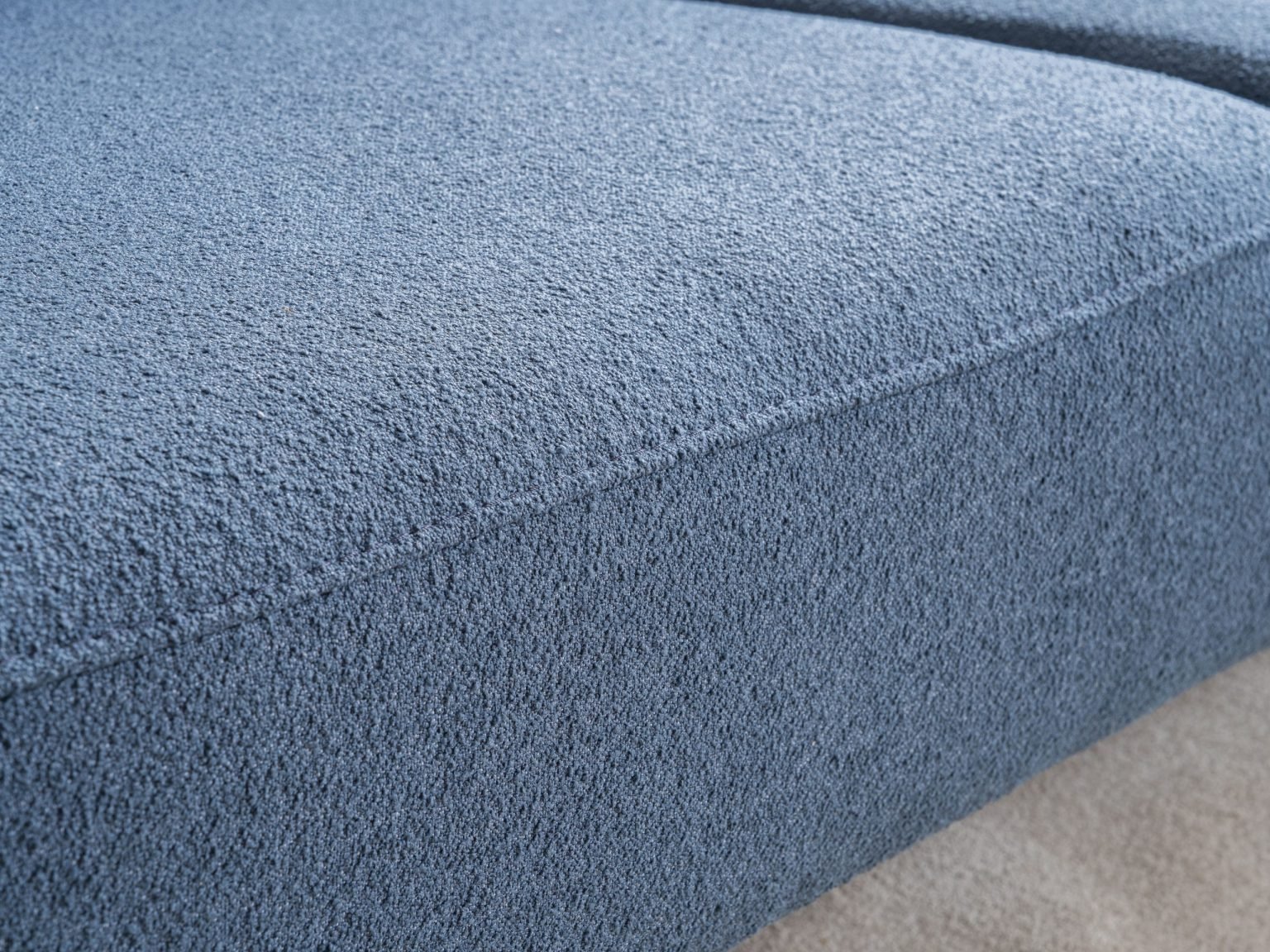 Двуместен диван «Gonyuk» + декоративни възглавници, ширина 195см