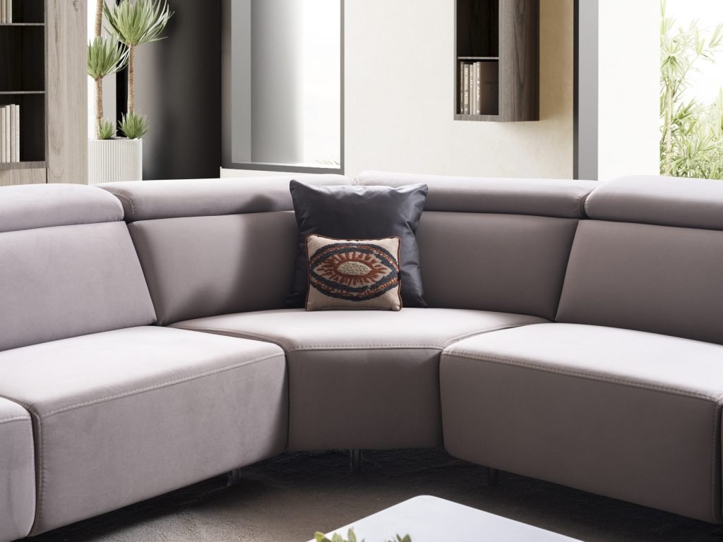 Ъглов разтегателен диван «Burgaz» + електрически механизъм, USB зарядна станция, ширина 370см