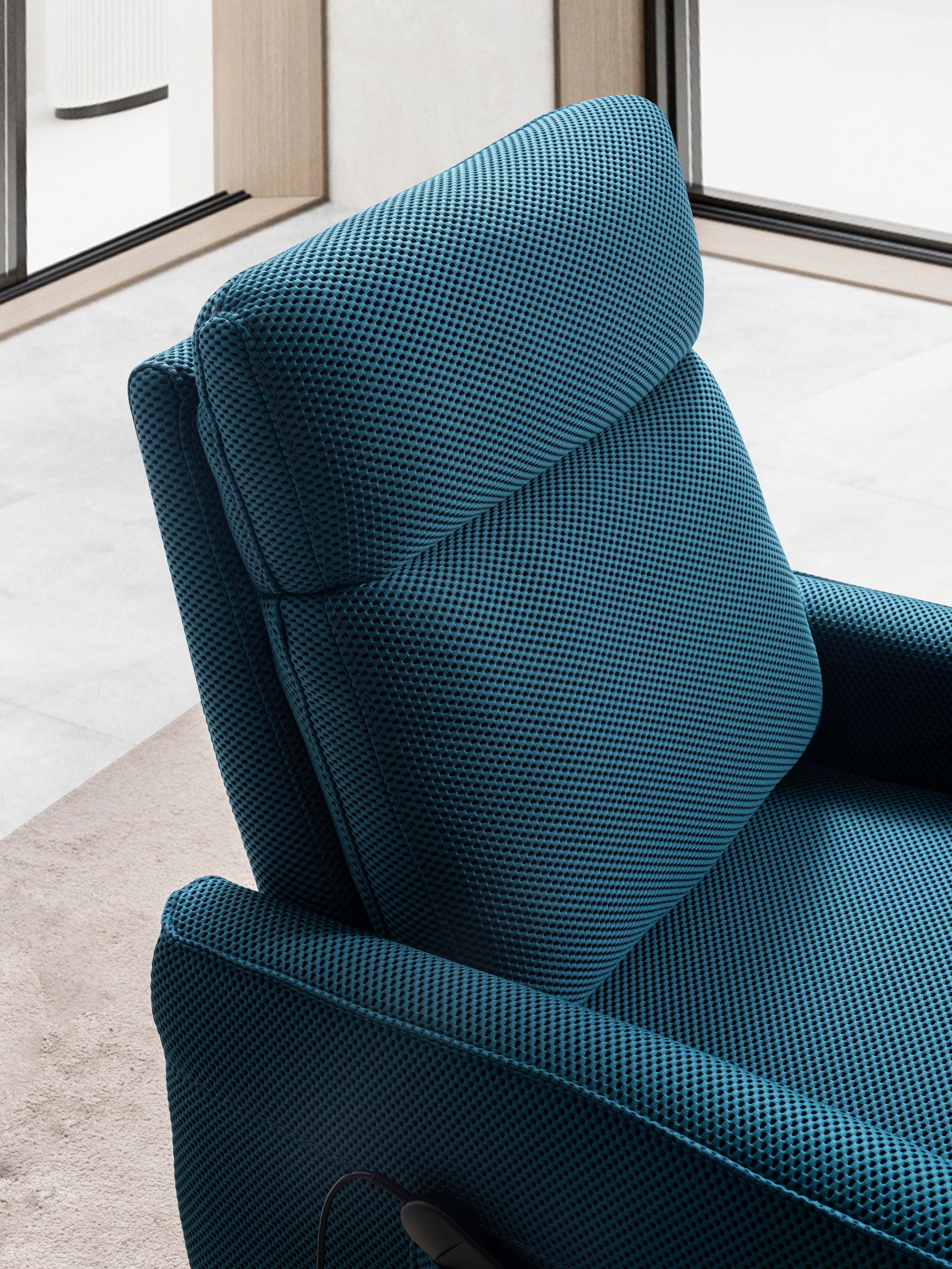 Кресло «Girit Medical» с електрически релакс механизъм, USB зарядна станция