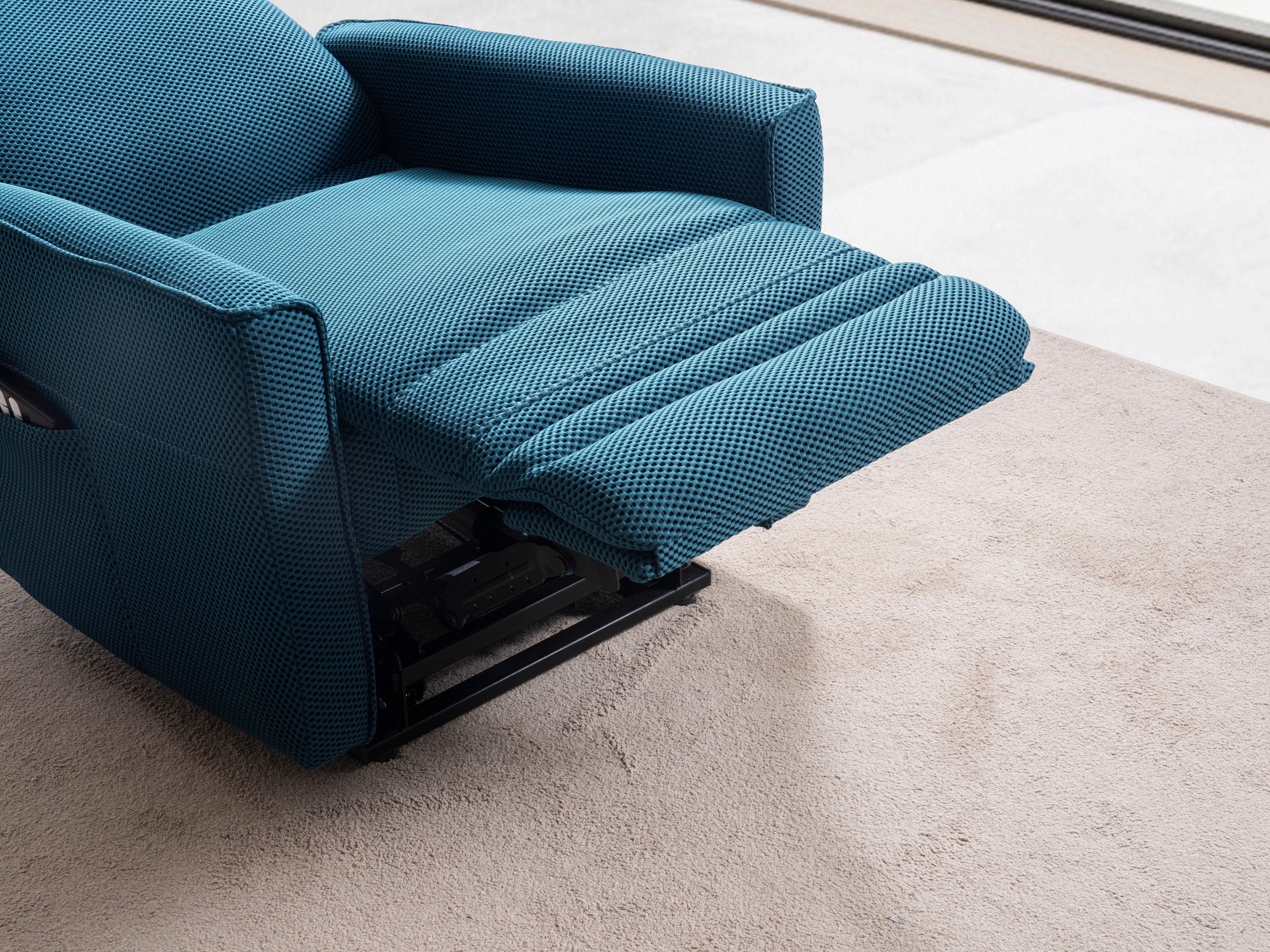 Кресло «Girit Medical» с електрически релакс механизъм, USB зарядна станция