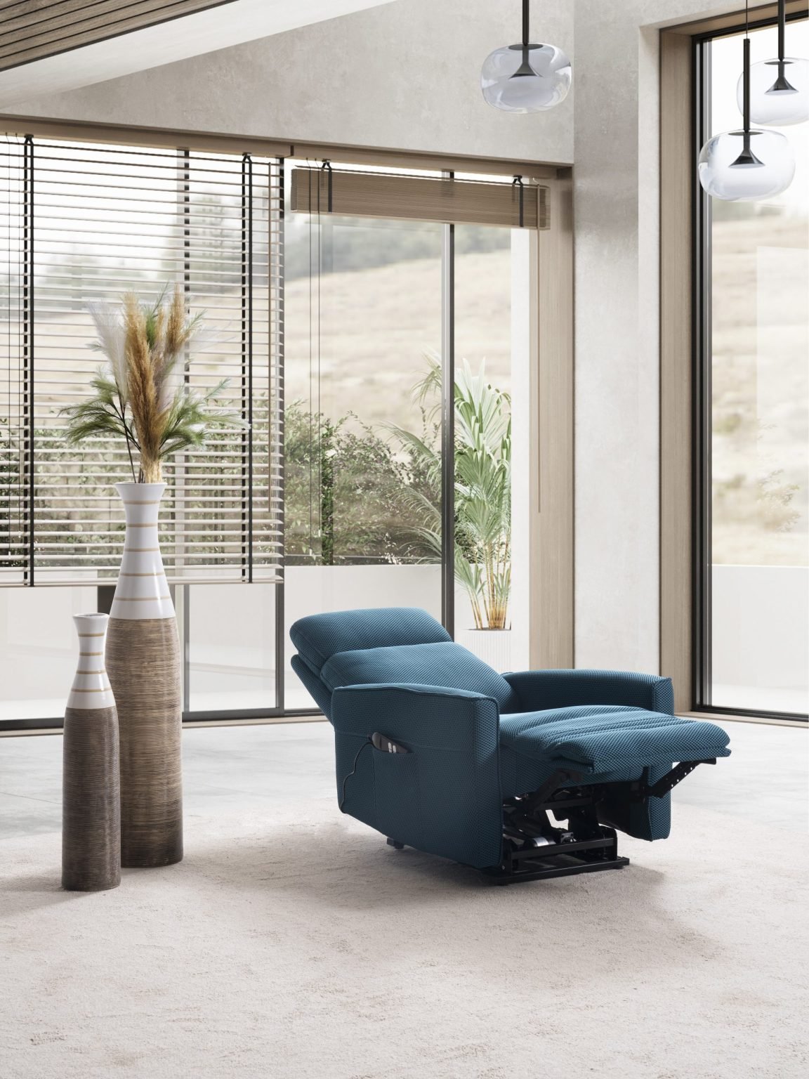 Кресло «Girit Medical» с електрически релакс механизъм, USB зарядна станция