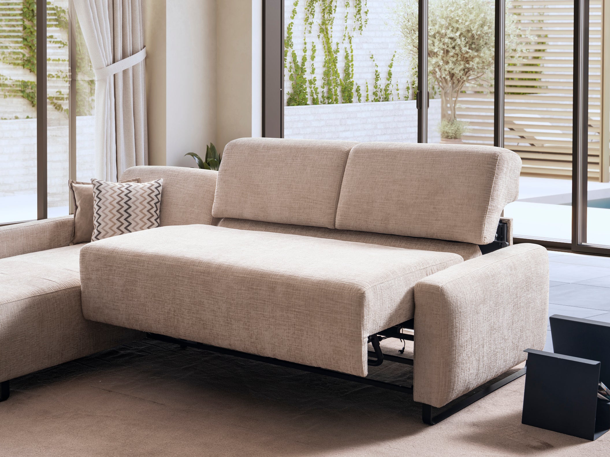 Ъглов разтегателен диван - легло «Kalyon» + електрически механизъм и USB зарядна станция, ширина 270 или 290см