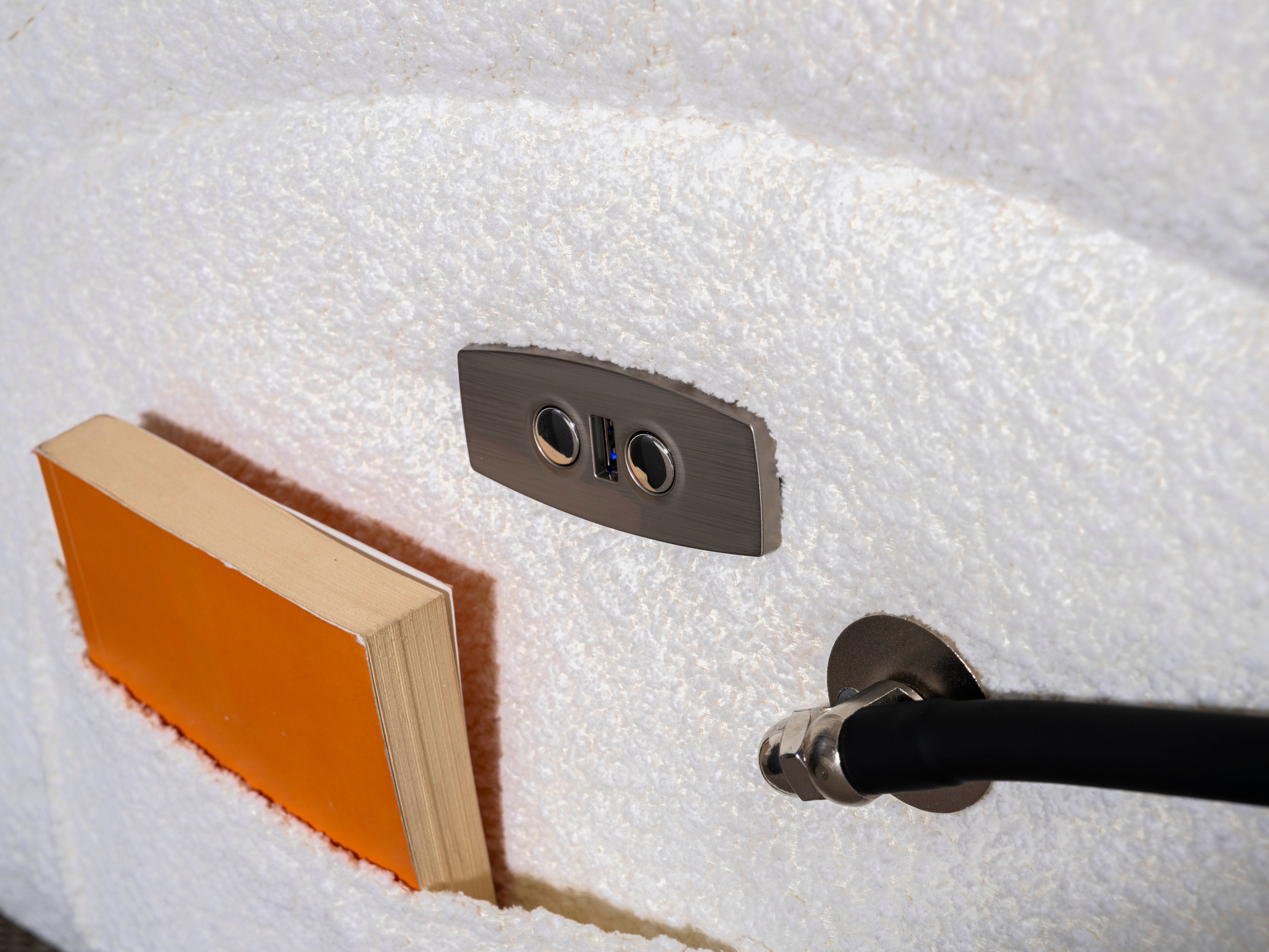 Кресло «Eda» с въртяща се основа и електрически релакс механизъм