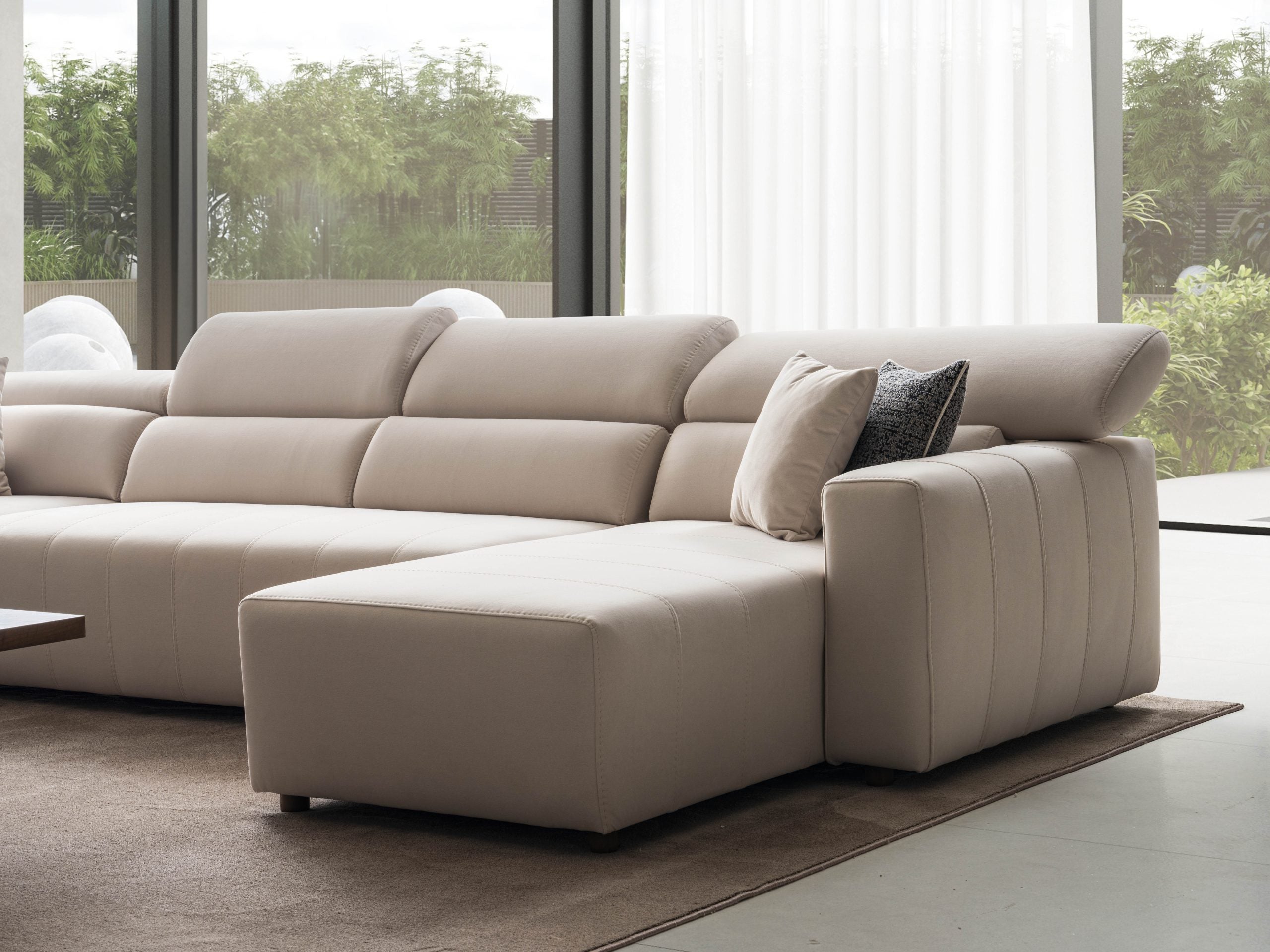 Ъглов разтегателен диван «Uludag» + електрически механизъм, USB зарядна станция, ширина 340см