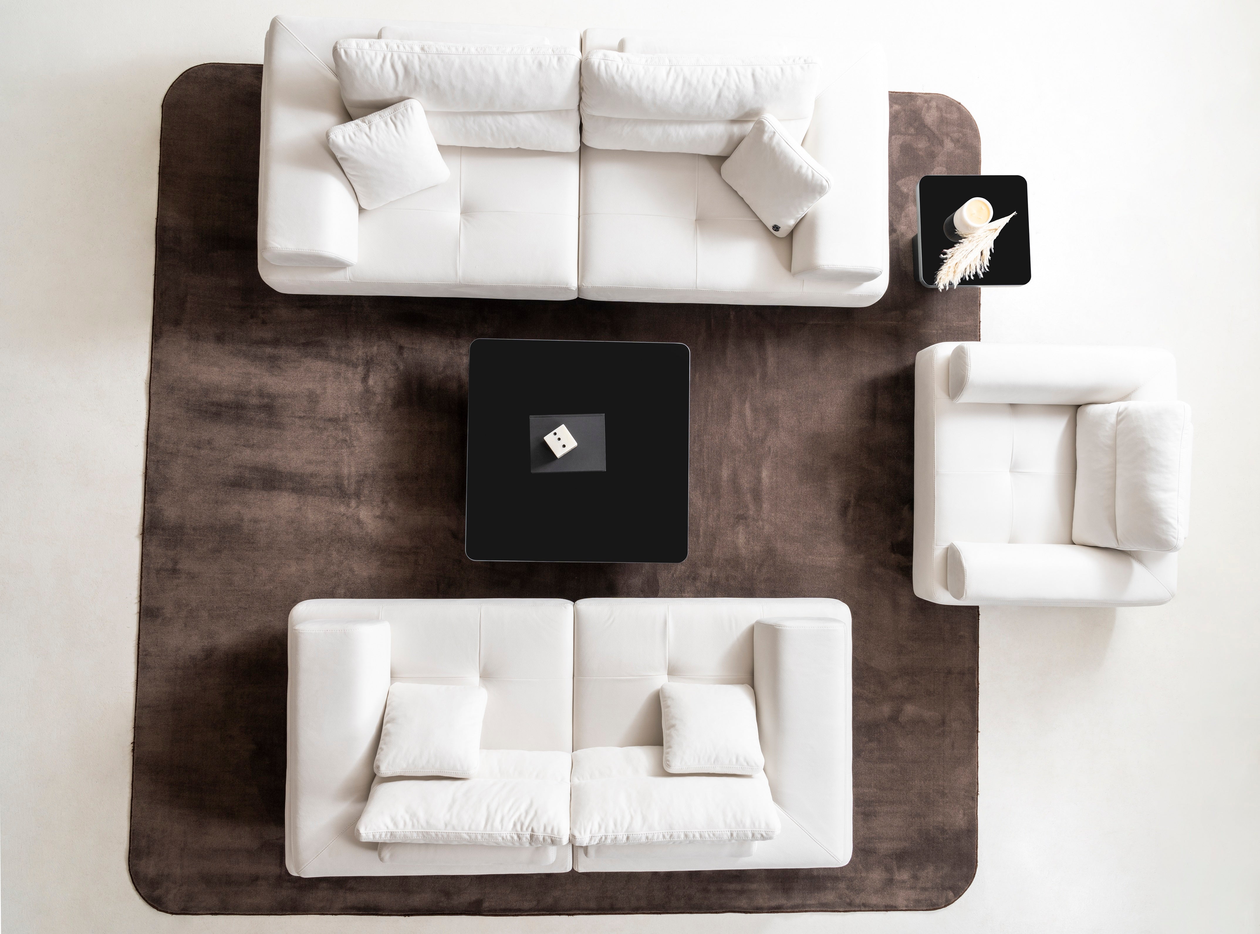 Триместен разтегателен диван «Sirocco» + 2 декоративни възглавници, ширина 250см