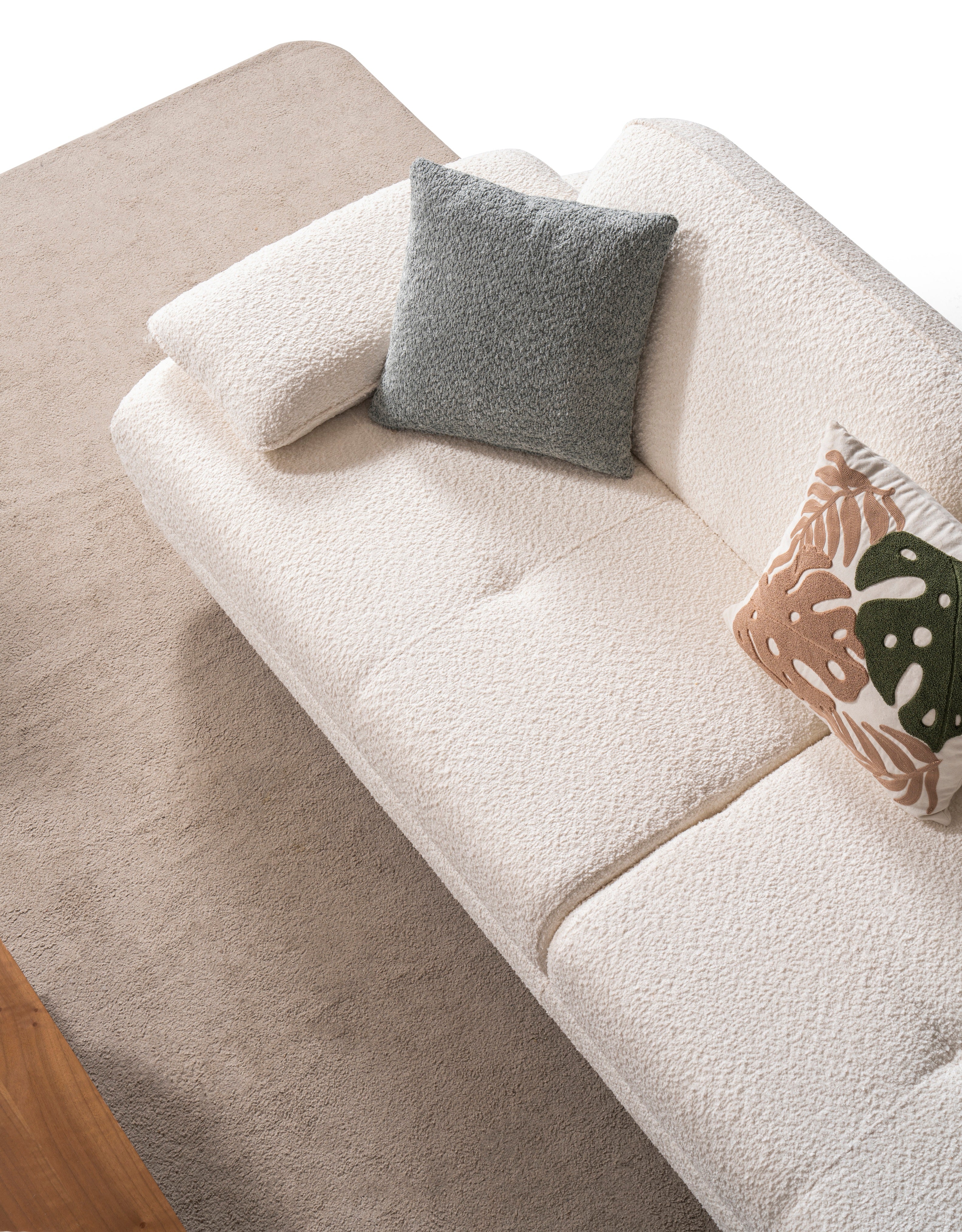 Триместен разтегателен диван «Montana» + 2 декоративни възглавници, с място за съхранение, ширина 240см