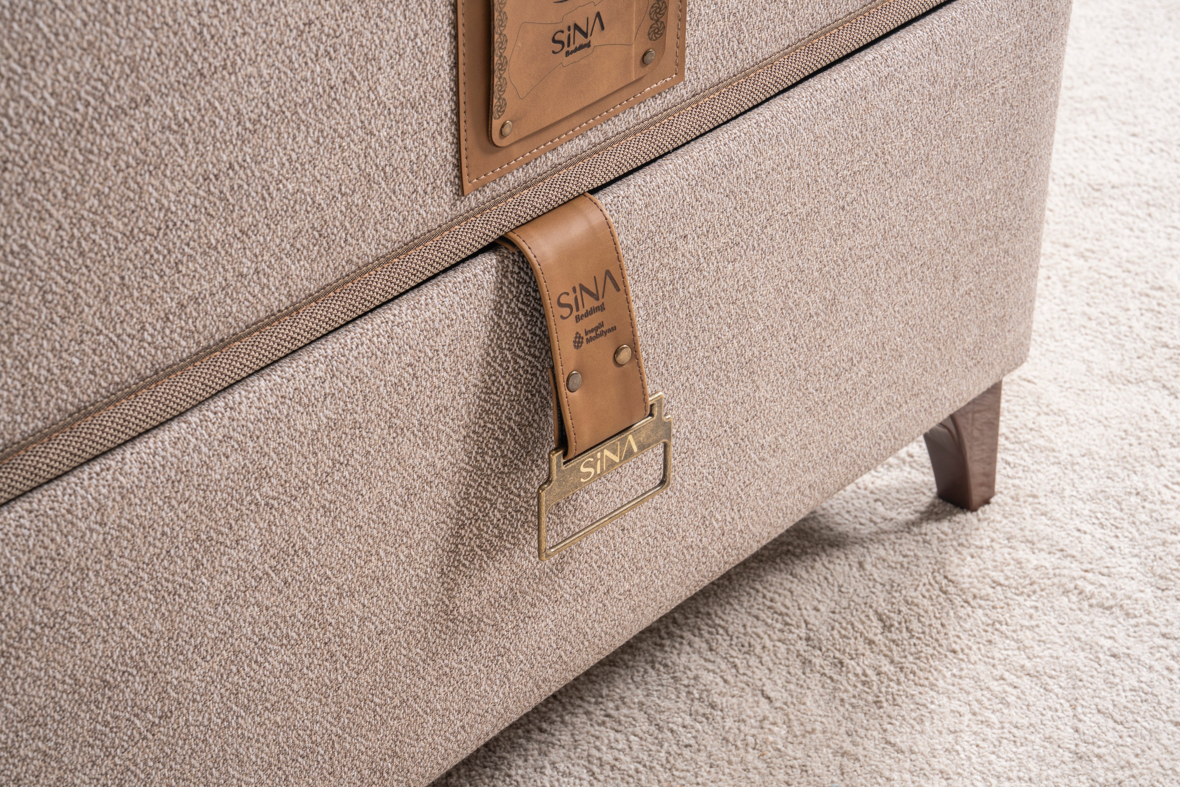 Тапицирано легло «Pirlanta» + Матрак и табла - с място за съхранение, повдигащ механизъм, система за безшумно затваряне