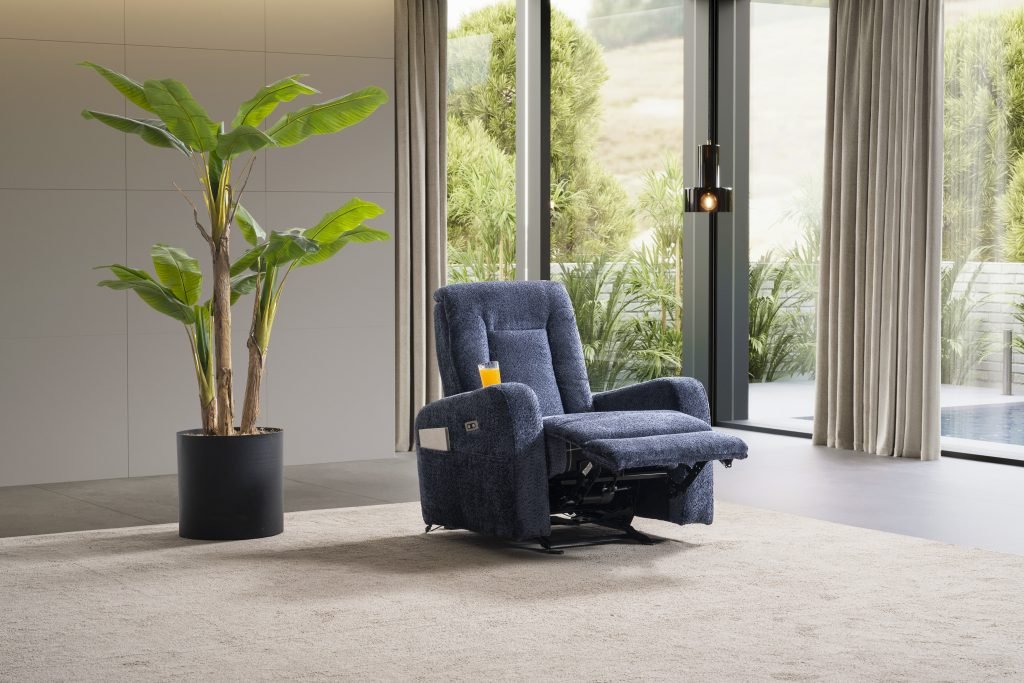 Кресло «Cunda» с електрически релакс механизъм, USB зарядна станция