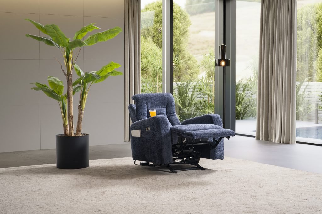 Кресло «Cunda» с електрически релакс механизъм, USB зарядна станция