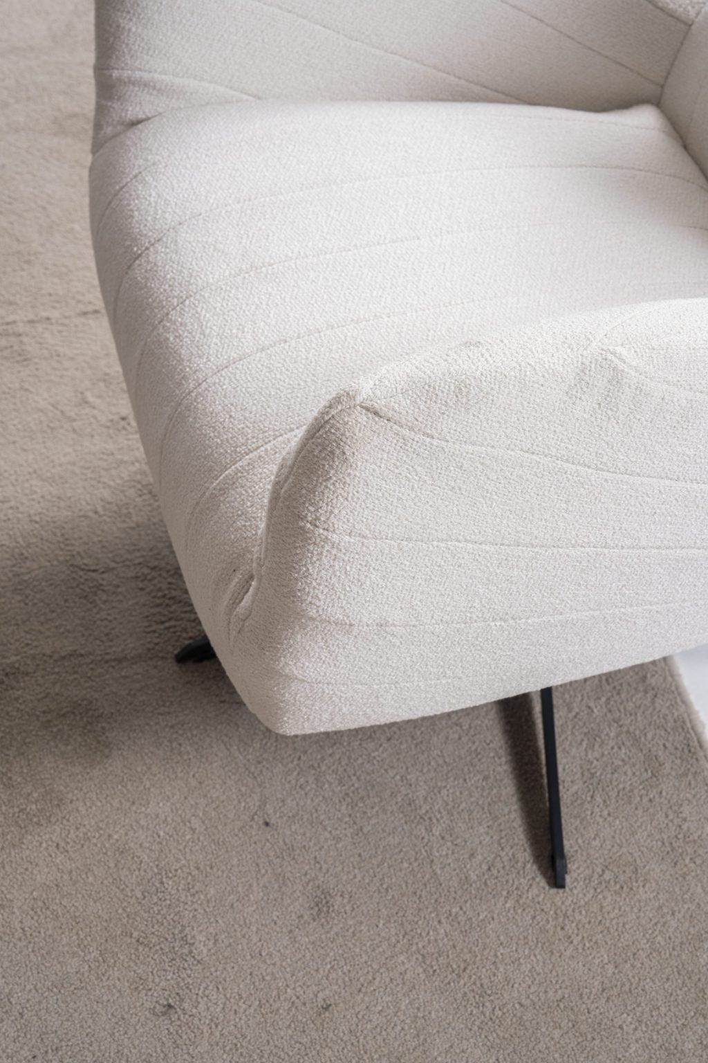 Кресло «Almina Metal» с въртяща се основа