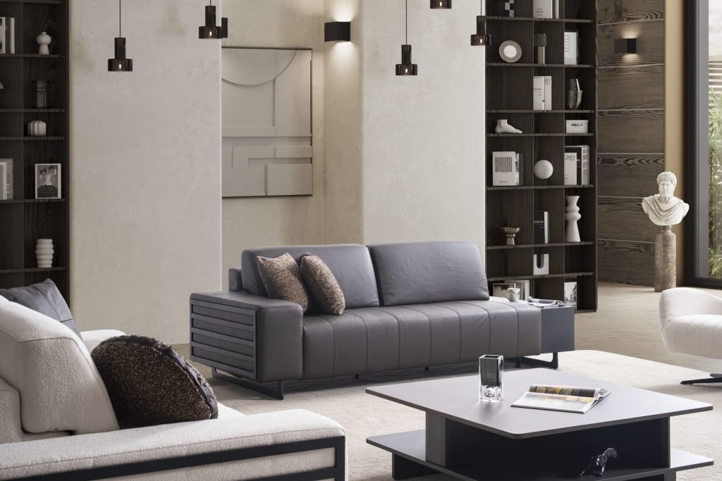 Триместен разтегателен диван «Selale» + две декоративни възглавници, ширина 240см