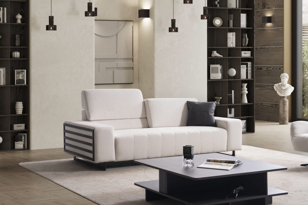 Триместен разтегателен диван «Selale» + две декоративни възглавници, ширина 240см