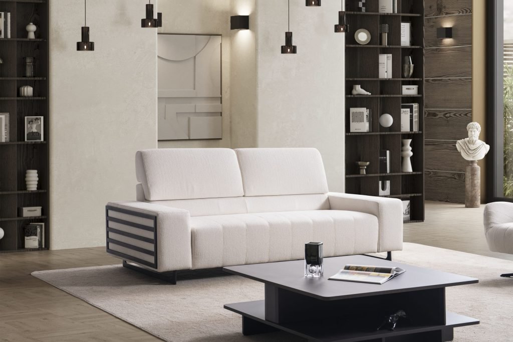 Триместен разтегателен диван «Selale» + две декоративни възглавници, ширина 240см