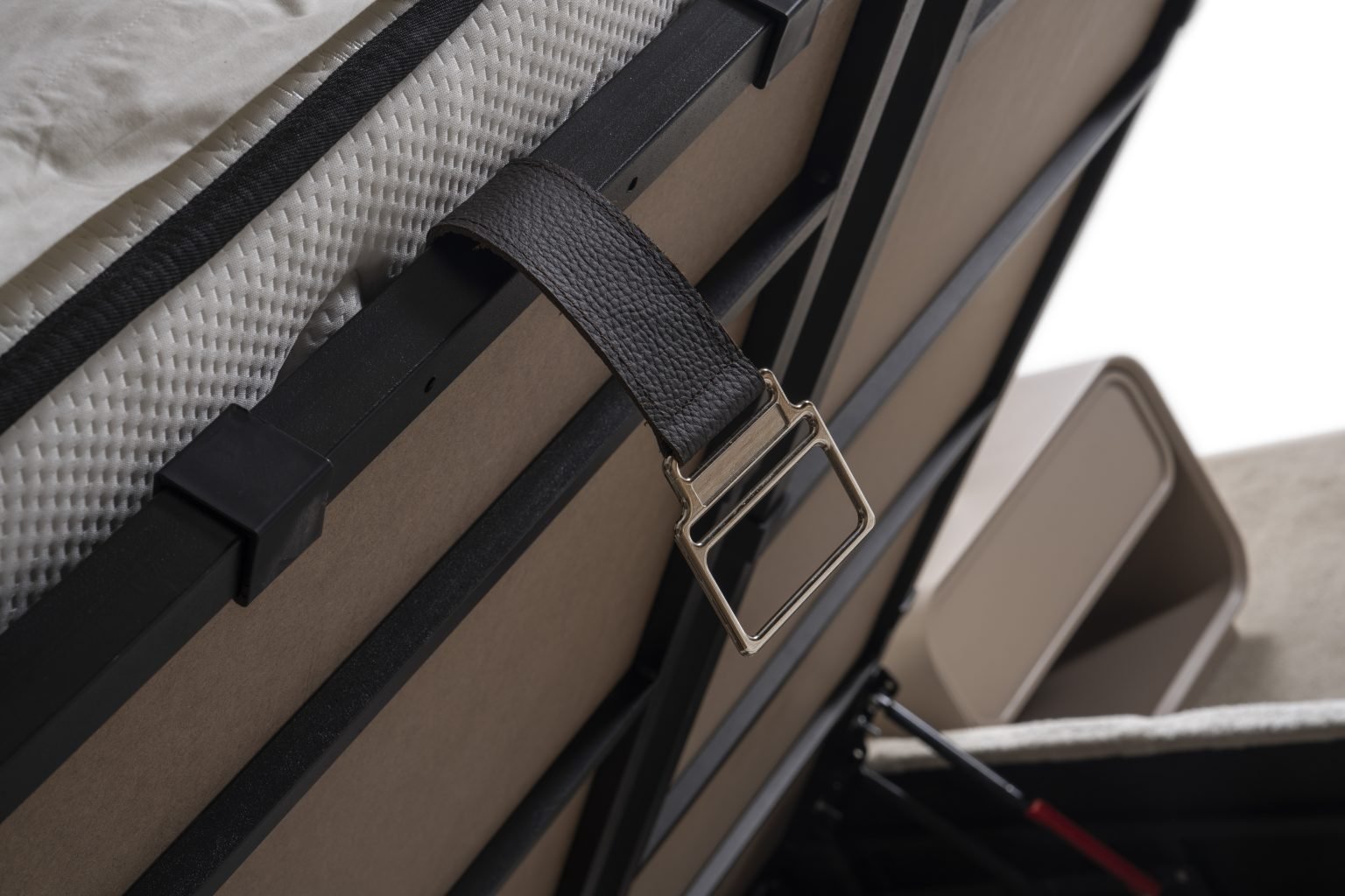 Тапицирано легло «Sky» с регулираща табла, с място за съхранение