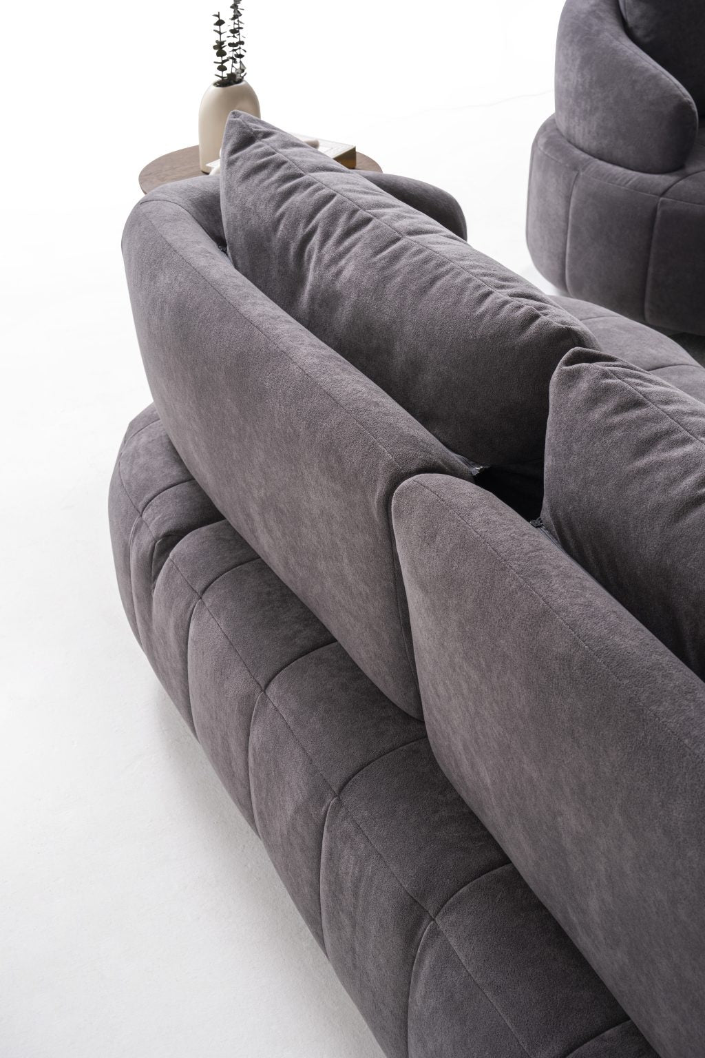 Триместен разтегателен диван «Boston» + 2 декоративни възглавници, ширина 230см