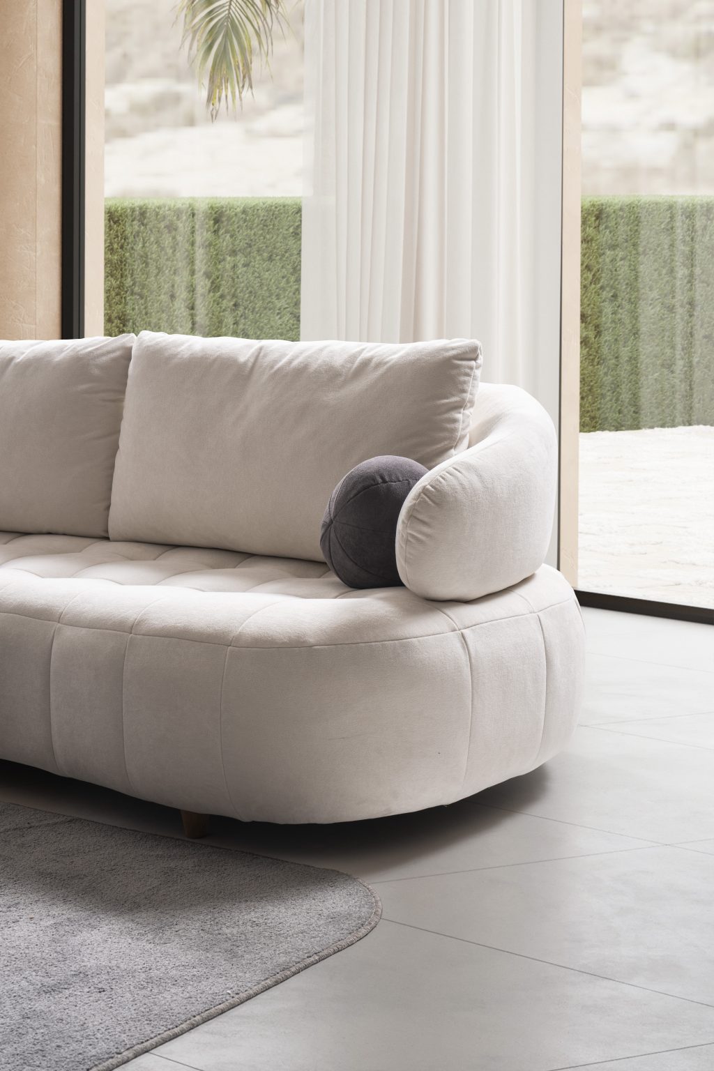 Триместен разтегателен диван «Boston» + 2 декоративни възглавници, ширина 230см