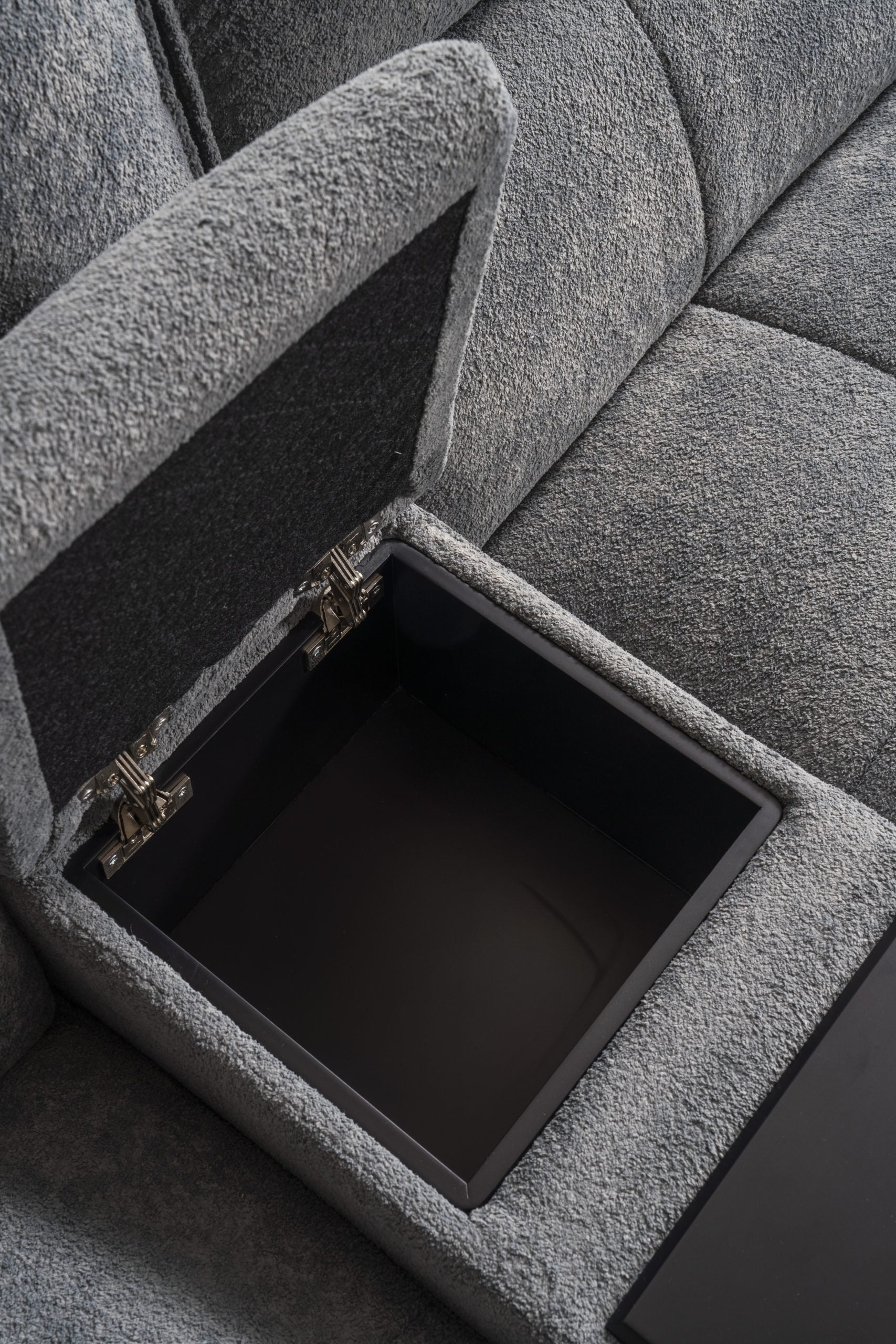 Модулен диван «Lara» + електрически механизъм, USB зарядна станция, конзолна масичка