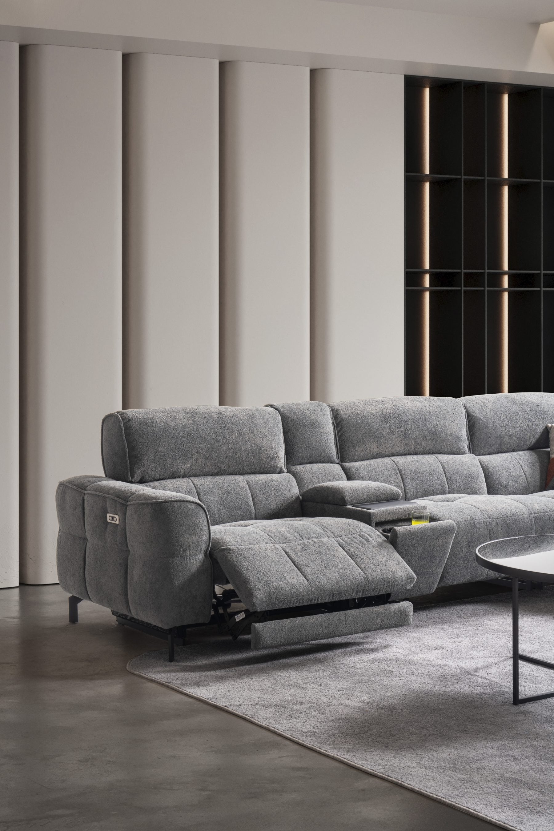 Модулен диван «Lara» + електрически механизъм, USB зарядна станция, конзолна масичка