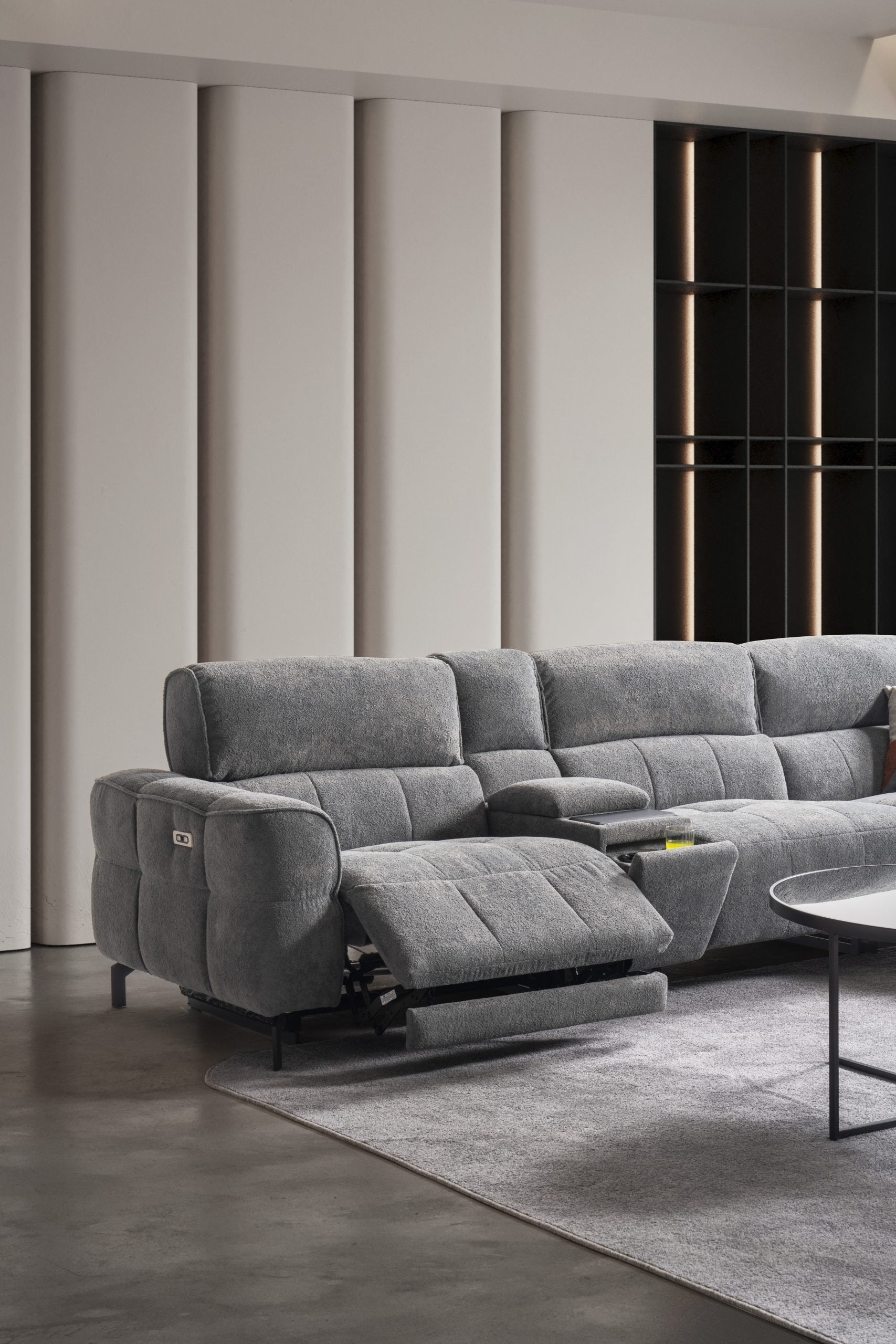 Модулен диван «Lara» + електрически механизъм, USB зарядна станция, конзолна масичка