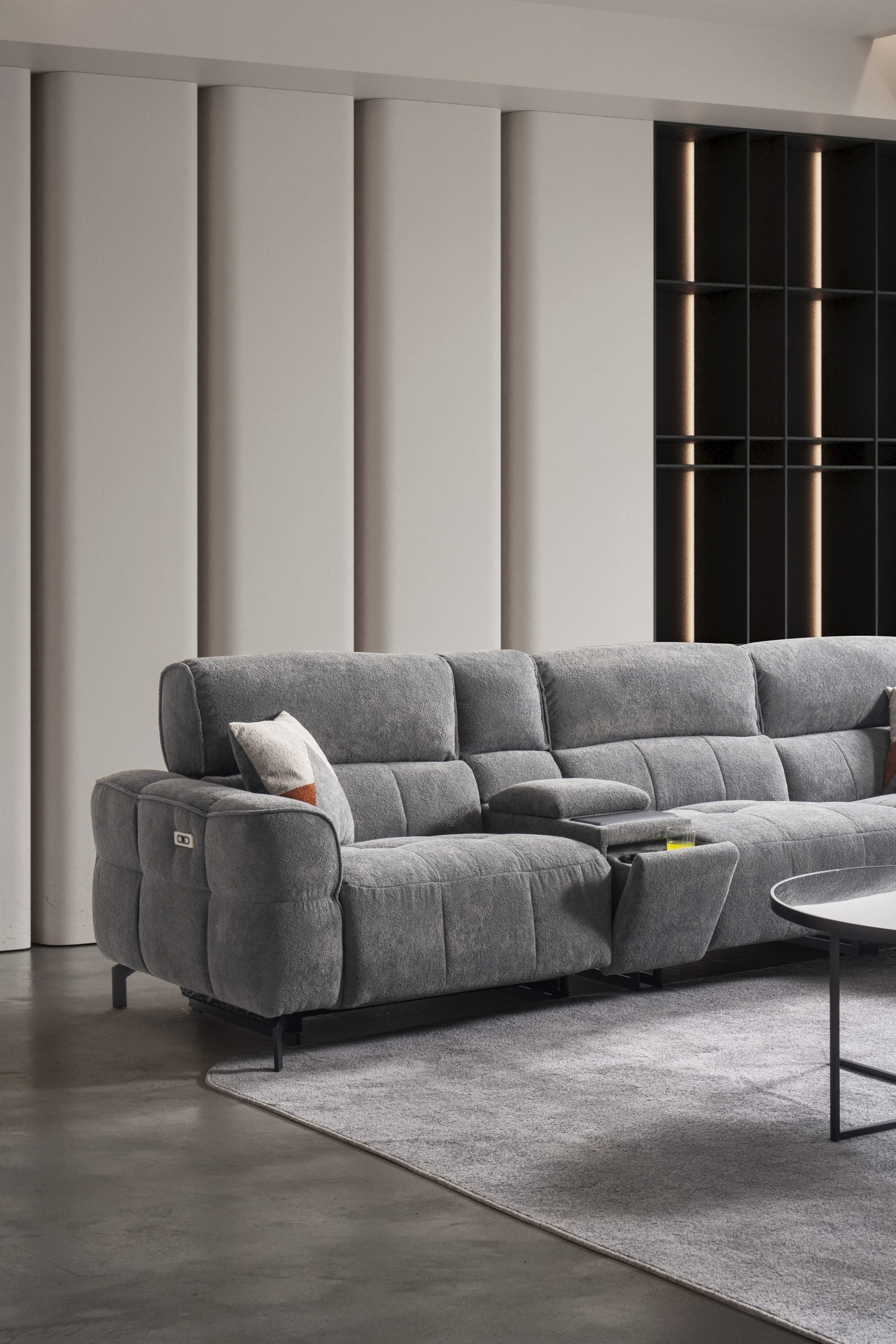 Модулен диван «Lara» + електрически механизъм, USB зарядна станция, конзолна масичка