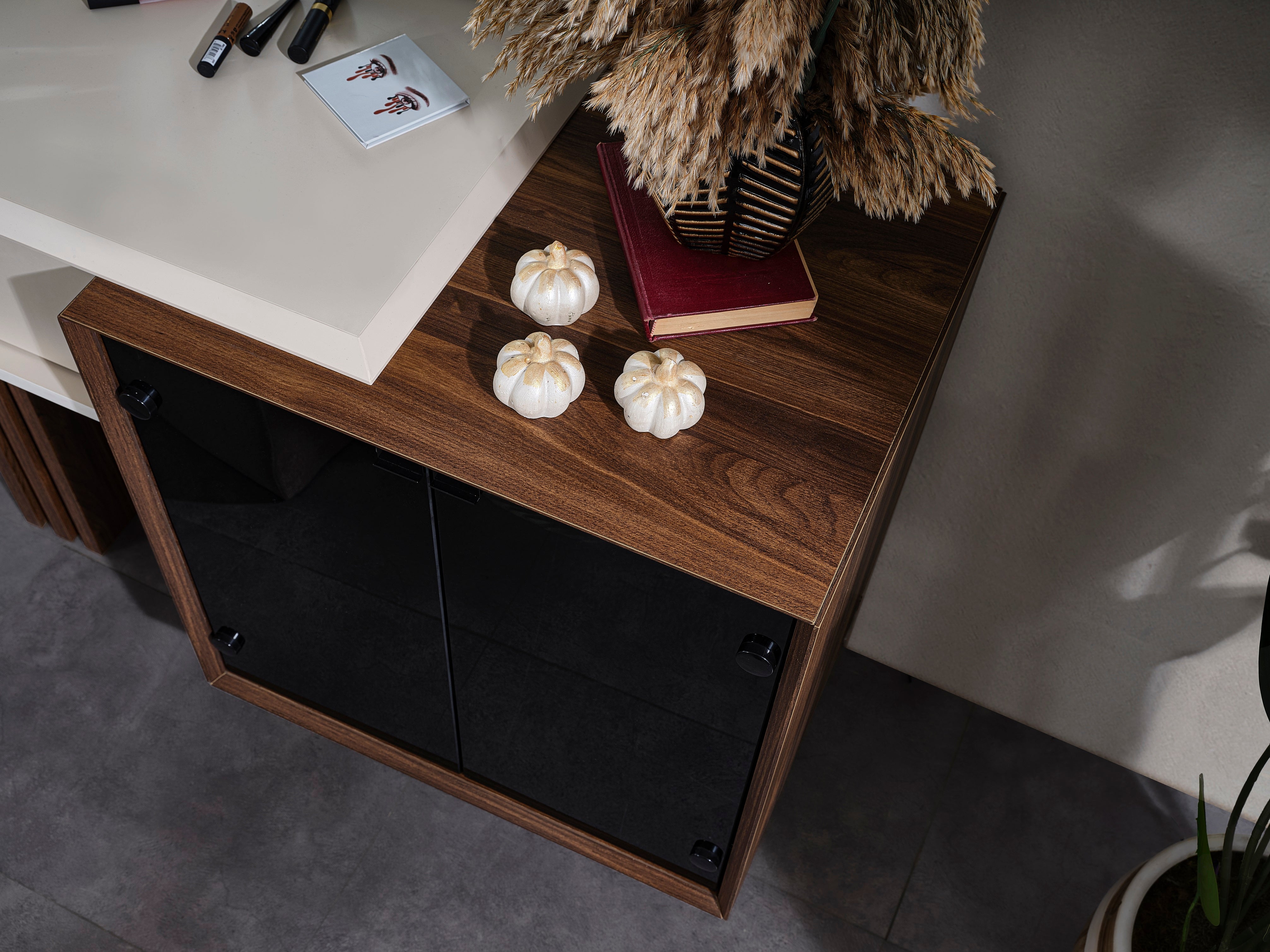 Тоалетка с огледало Preo