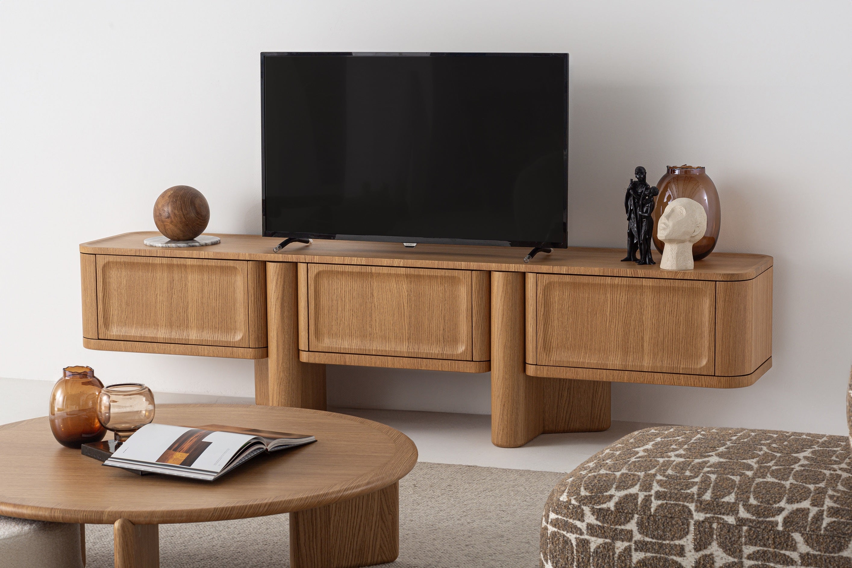 ТВ шкаф «Oddo» с размер 240х57х49см