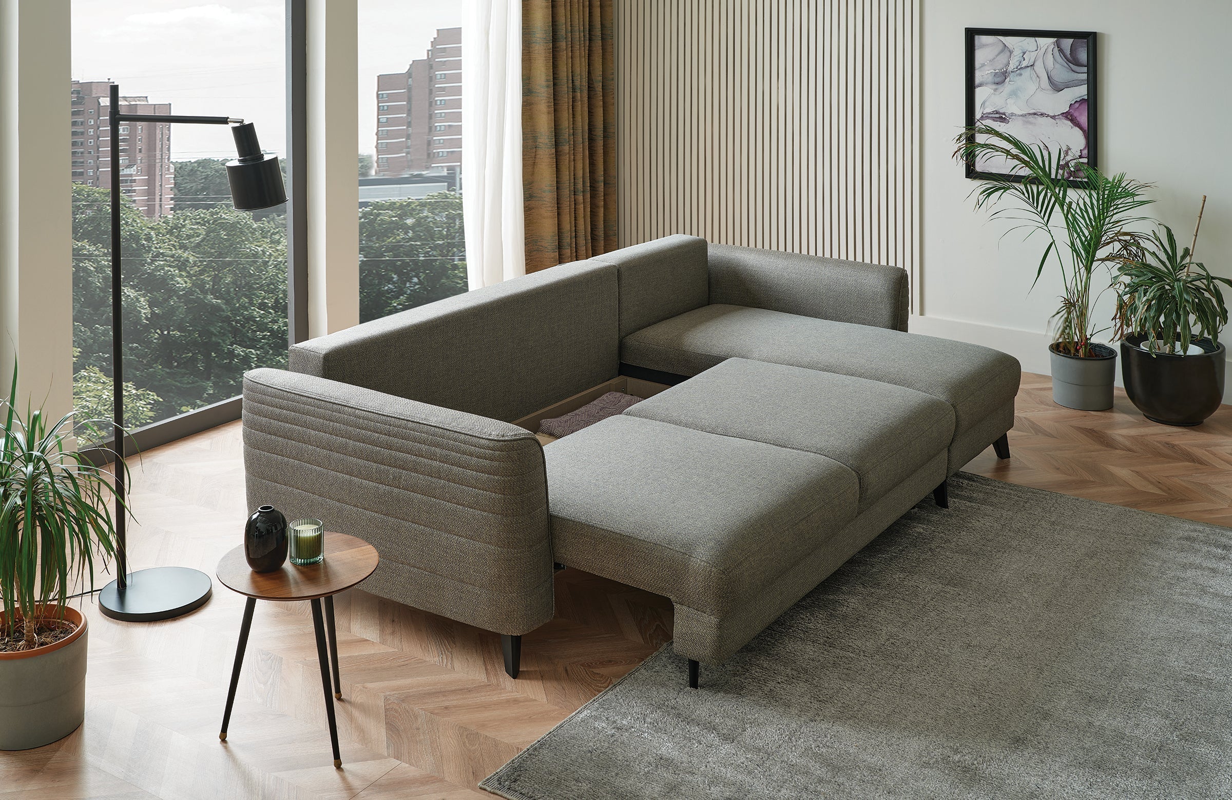 Ъглов разтегателен диван «Grace» + три декоративни възглавници, ширина 226см