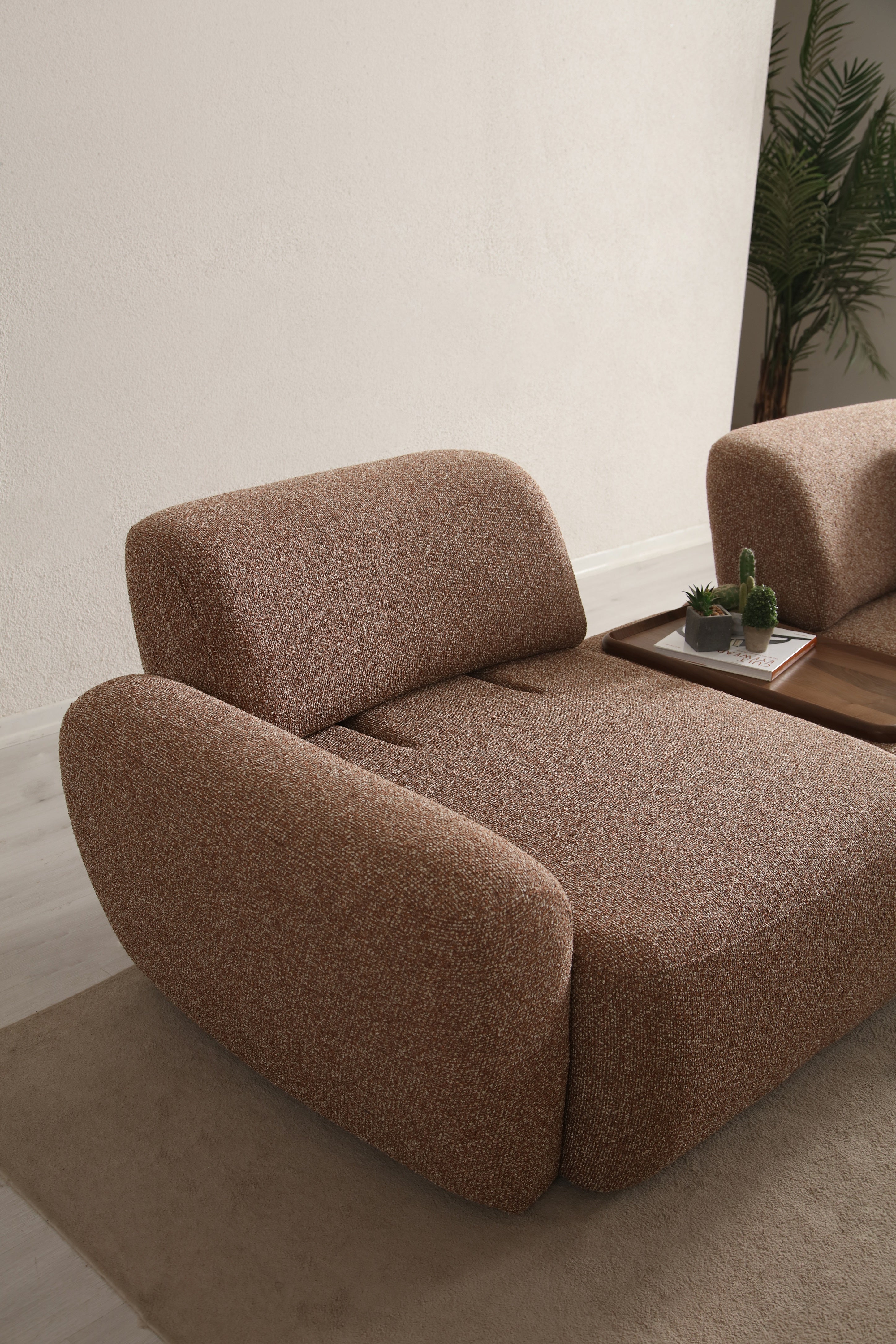 Четириместен диван Gucci