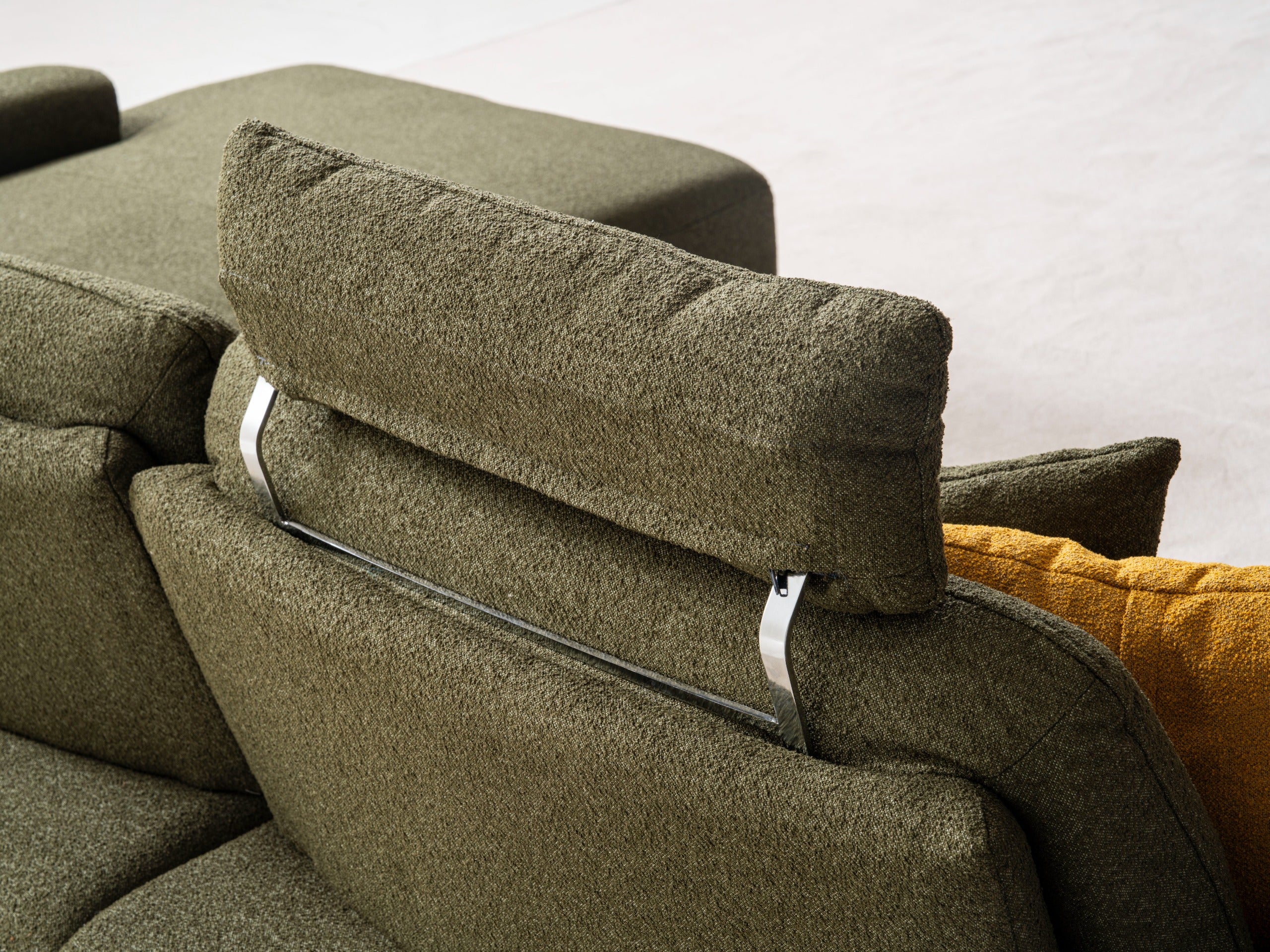 Ъглов разтегателен диван «Goynuk Relax» + четири декоративни възглавници, ширина 270см