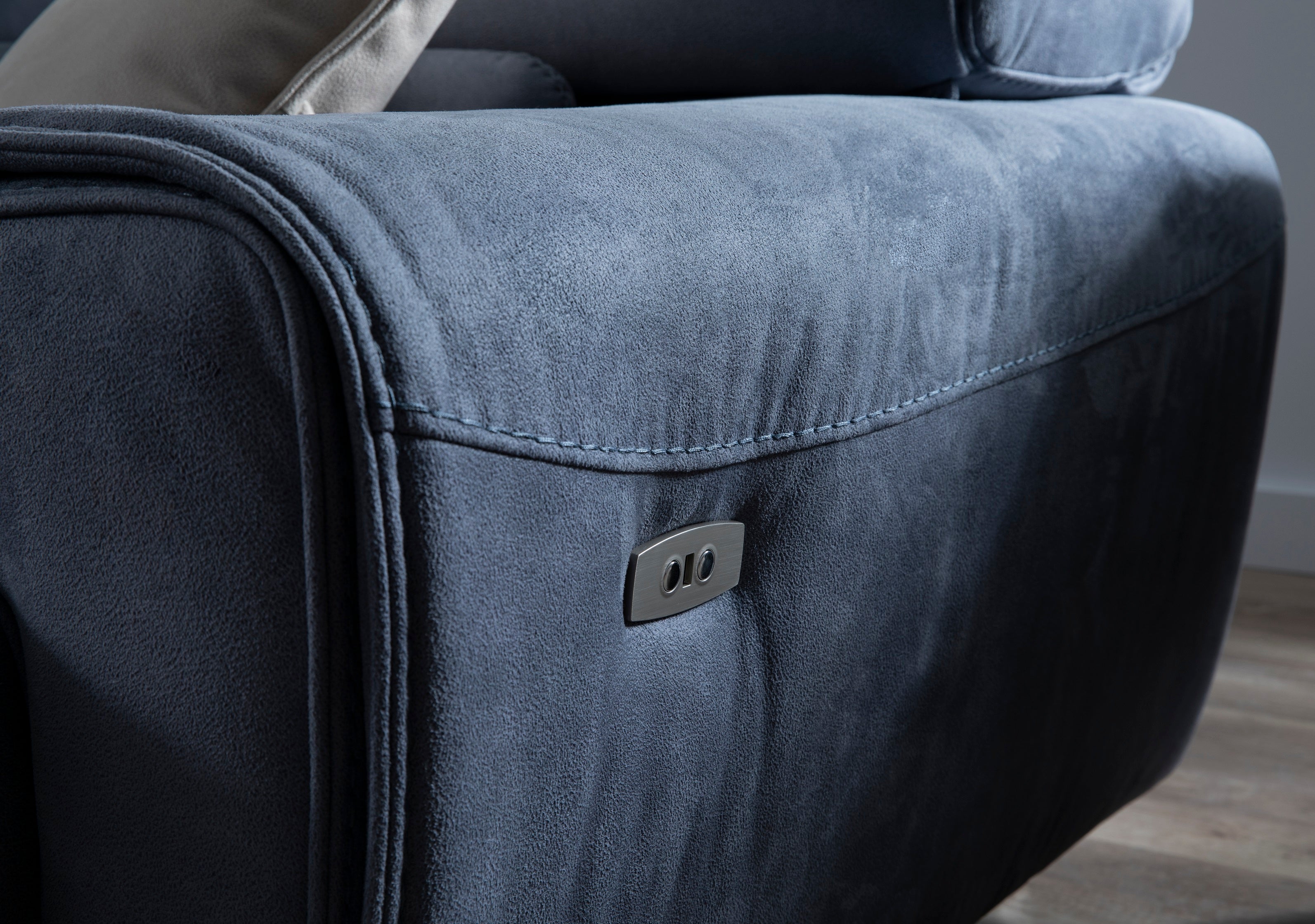 Ъглов разтегателен диван «Nisa» + електрически механизъм, USB зарядна станция, ширина 295см